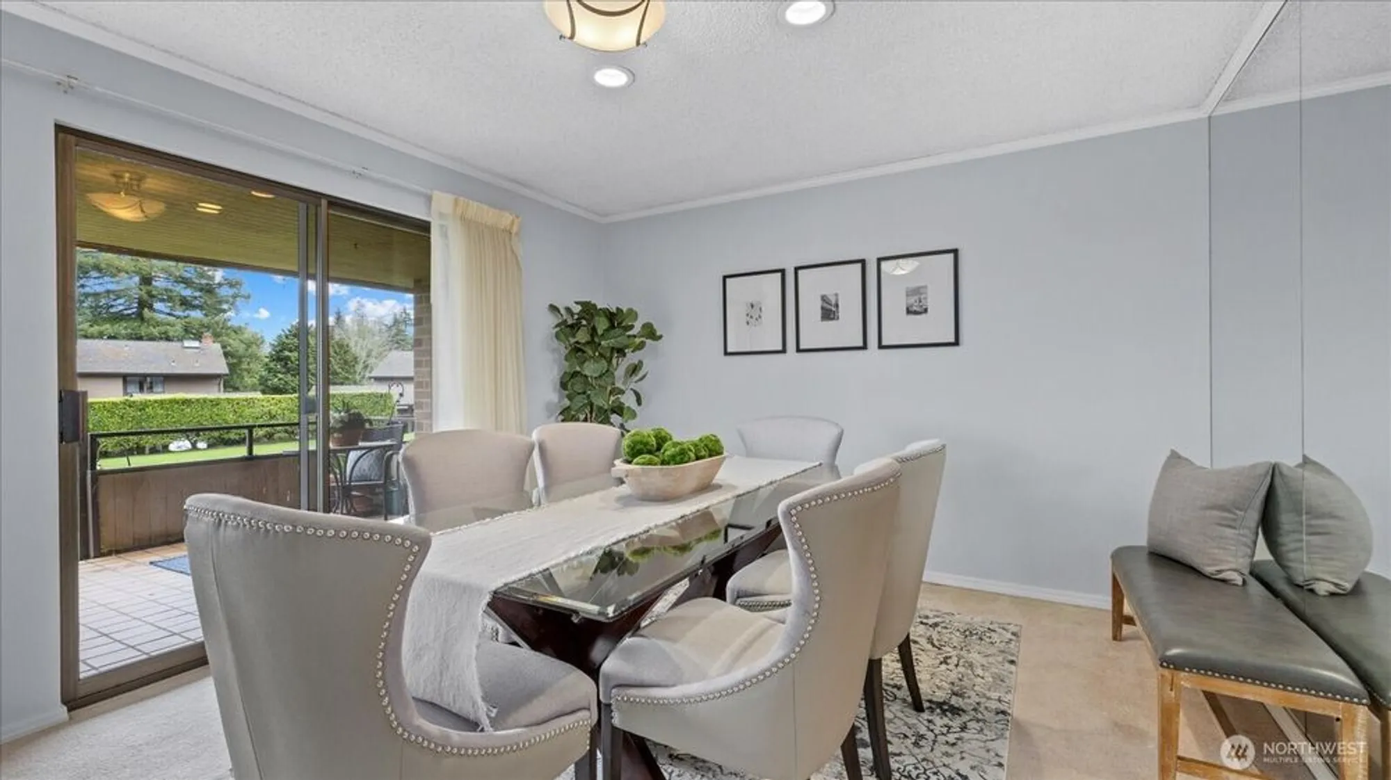 Property Slideshow image 10 of 38 | 10743 glen acres dr s # 10743, Seattle, WA, 98168