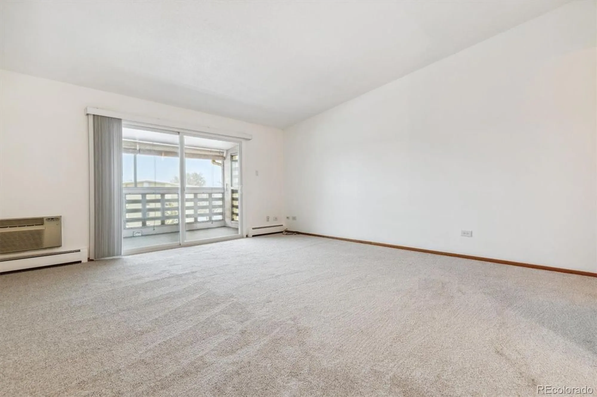 Property Slideshow image 12 of 50 | 610 s alton way apt 8d, Denver, CO, 80247