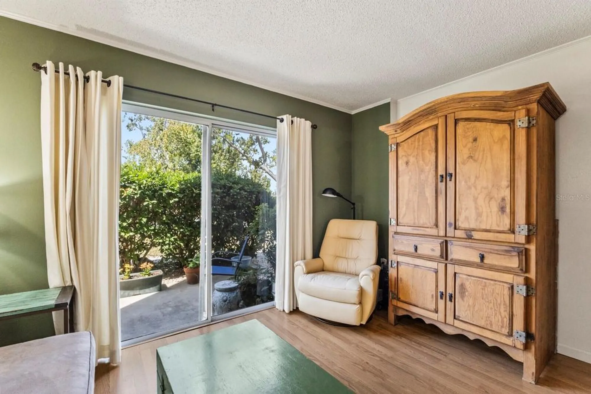 Property Slideshow image 15 of 35 | 4015 lake bayshore dr # 108, Bradenton, FL, 34205