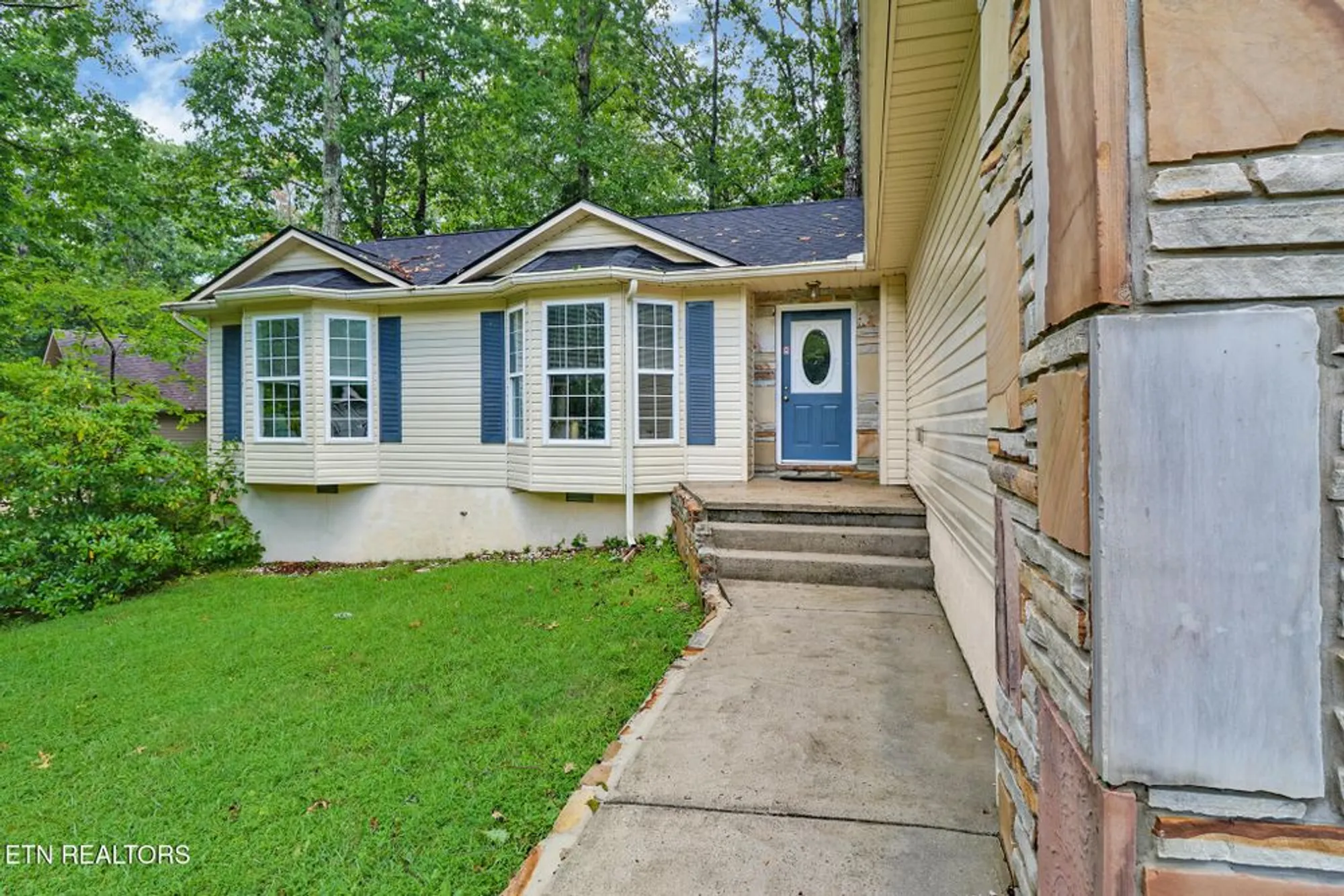 Property Slideshow image 4 of 34 | 101 ashdown ln, Crossville, TN, 38558