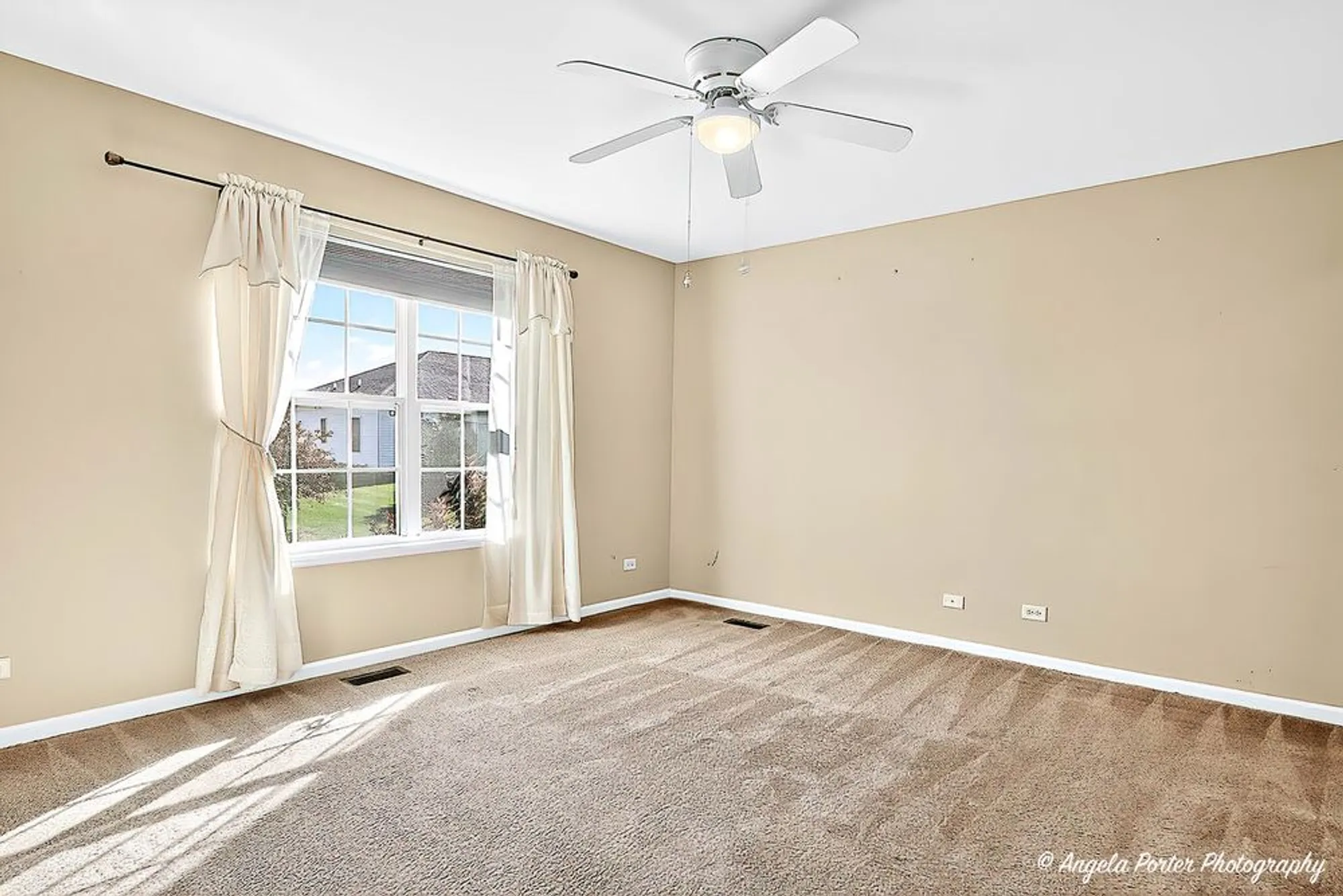 Property Slideshow image 22 of 29 | 806 madison ave, Mchenry, IL, 60050