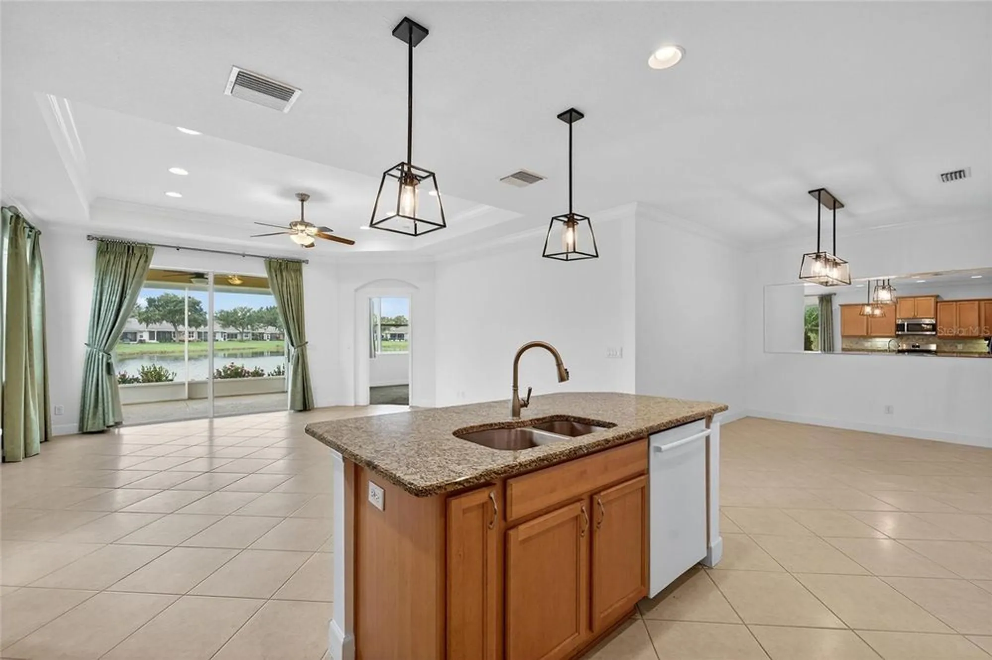 Property Slideshow image 19 of 64 | 2226 nottingham greens dr, Sun City Center, FL, 33573