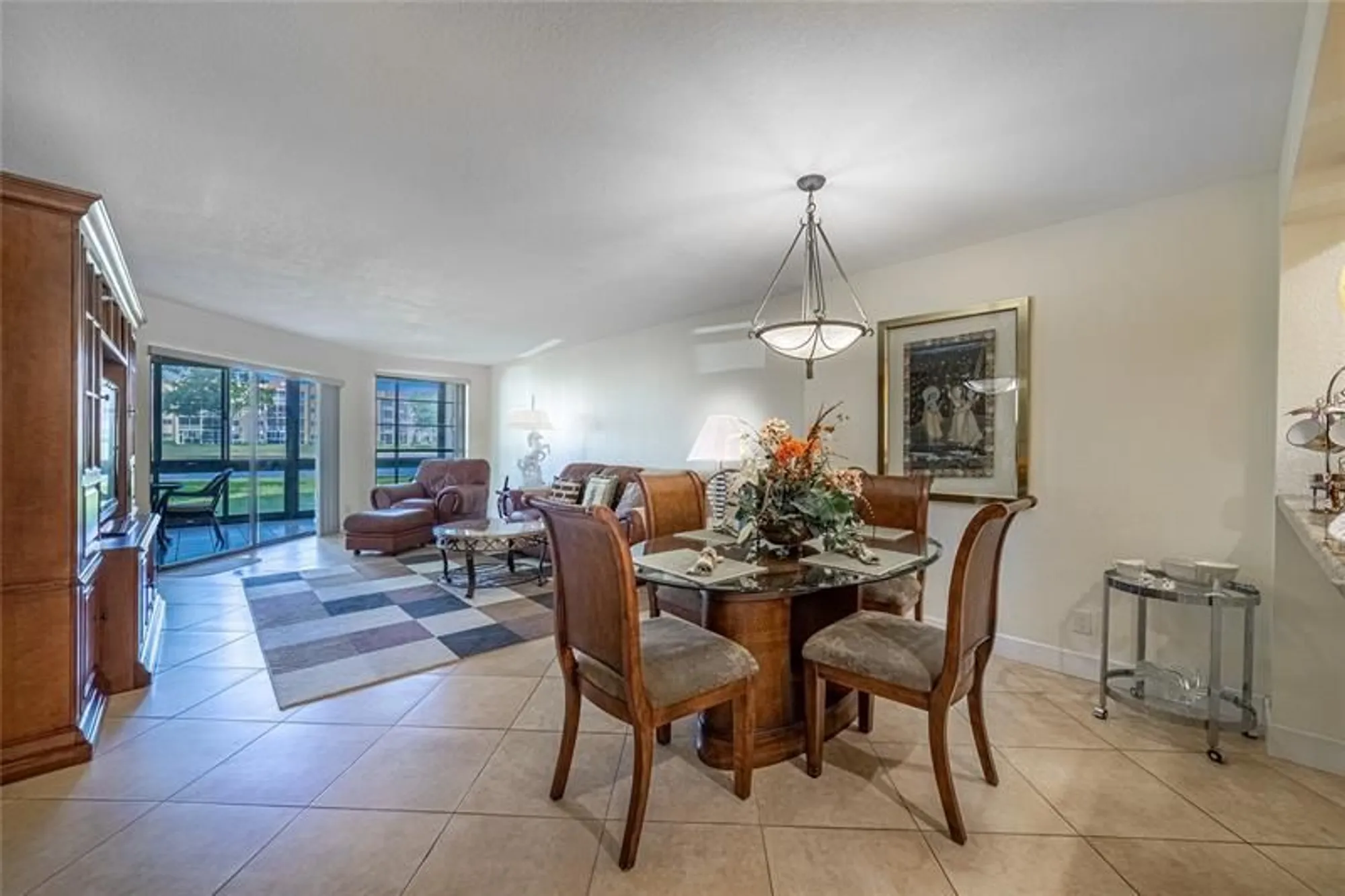 Property Slideshow image 17 of 50 | 7312 fairfax dr 102, Tamarac, FL, 33321