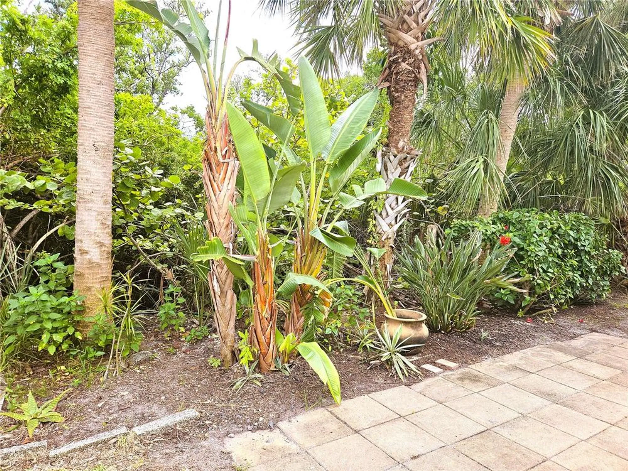 Property Slideshow image 4 of 25 | 730 spanish dr s # 99, Longboat Key, FL, 34228