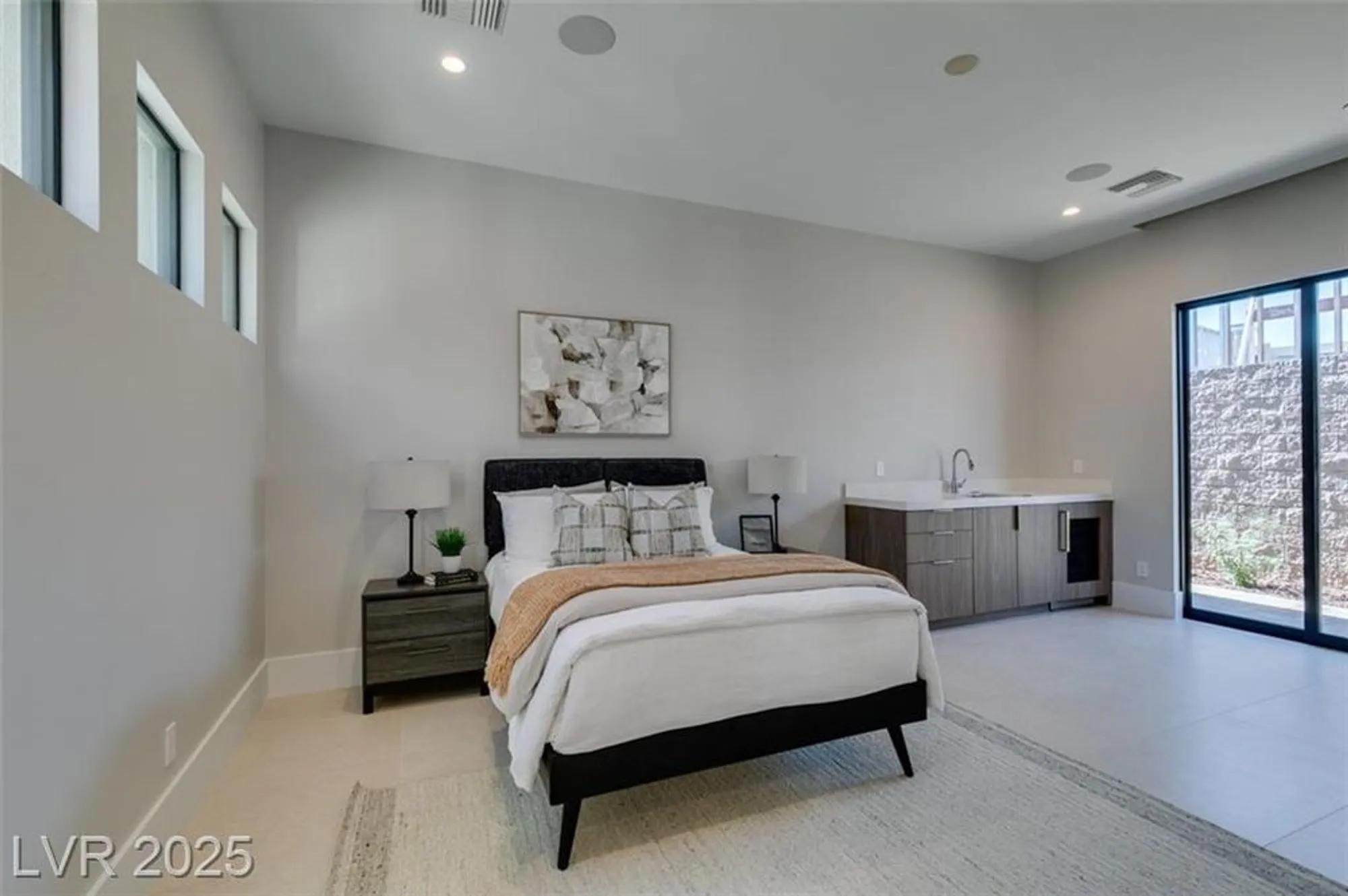 Property Slideshow image 26 of 48 | 40 reflection shores ln, Henderson, NV, 89011
