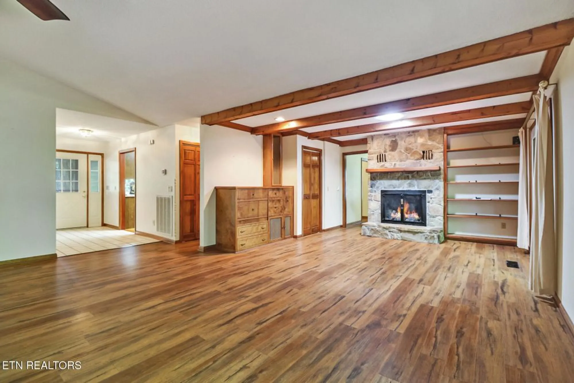 Property Slideshow image 11 of 51 | 143 sugarbush cir, Crossville, TN, 38558