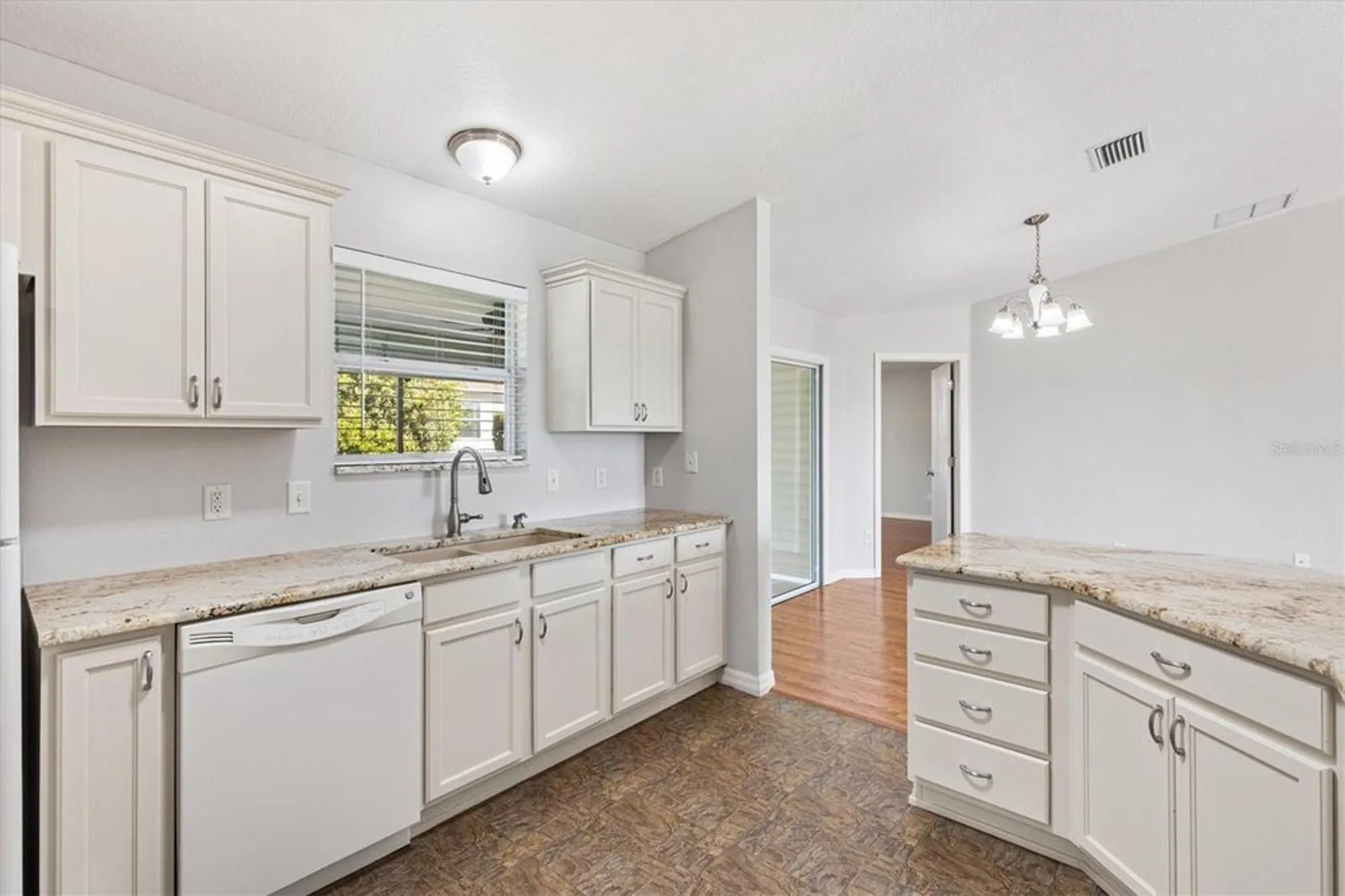 Property Slideshow image 7 of 28 | 2109 harston trl, The Villages, FL, 32162