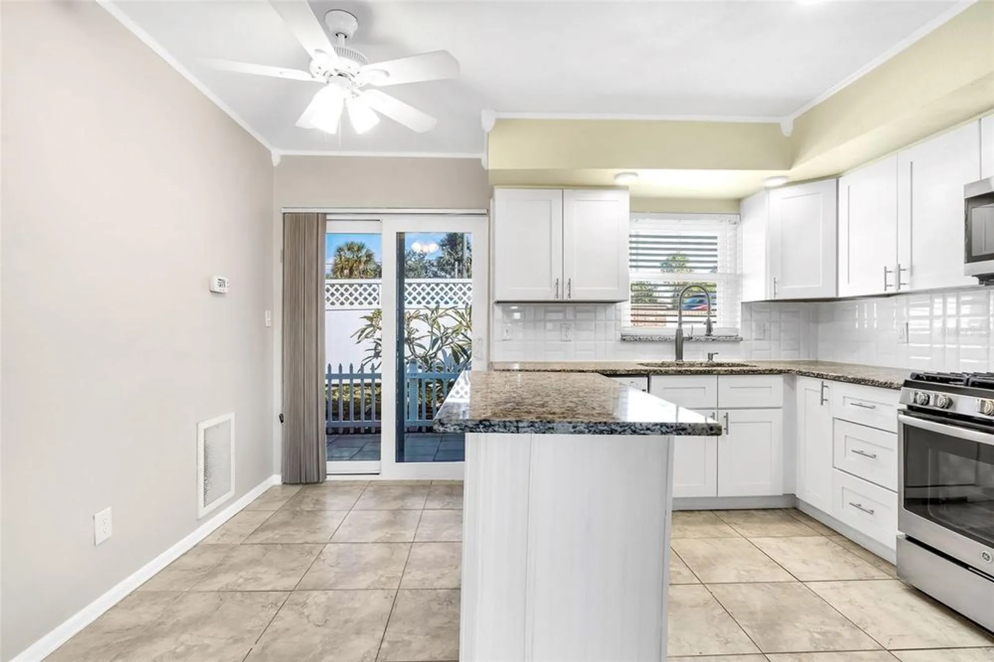 Property Slideshow image 8 of 24 | 12400 park blvd 119, Seminole, FL, 33772