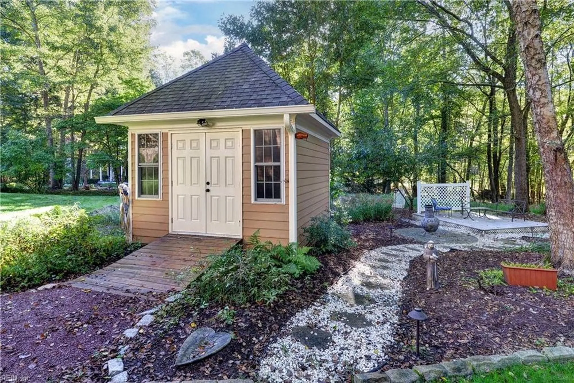 Property Slideshow image 37 of 47 | 108 aberdeen, Williamsburg, VA, 23188