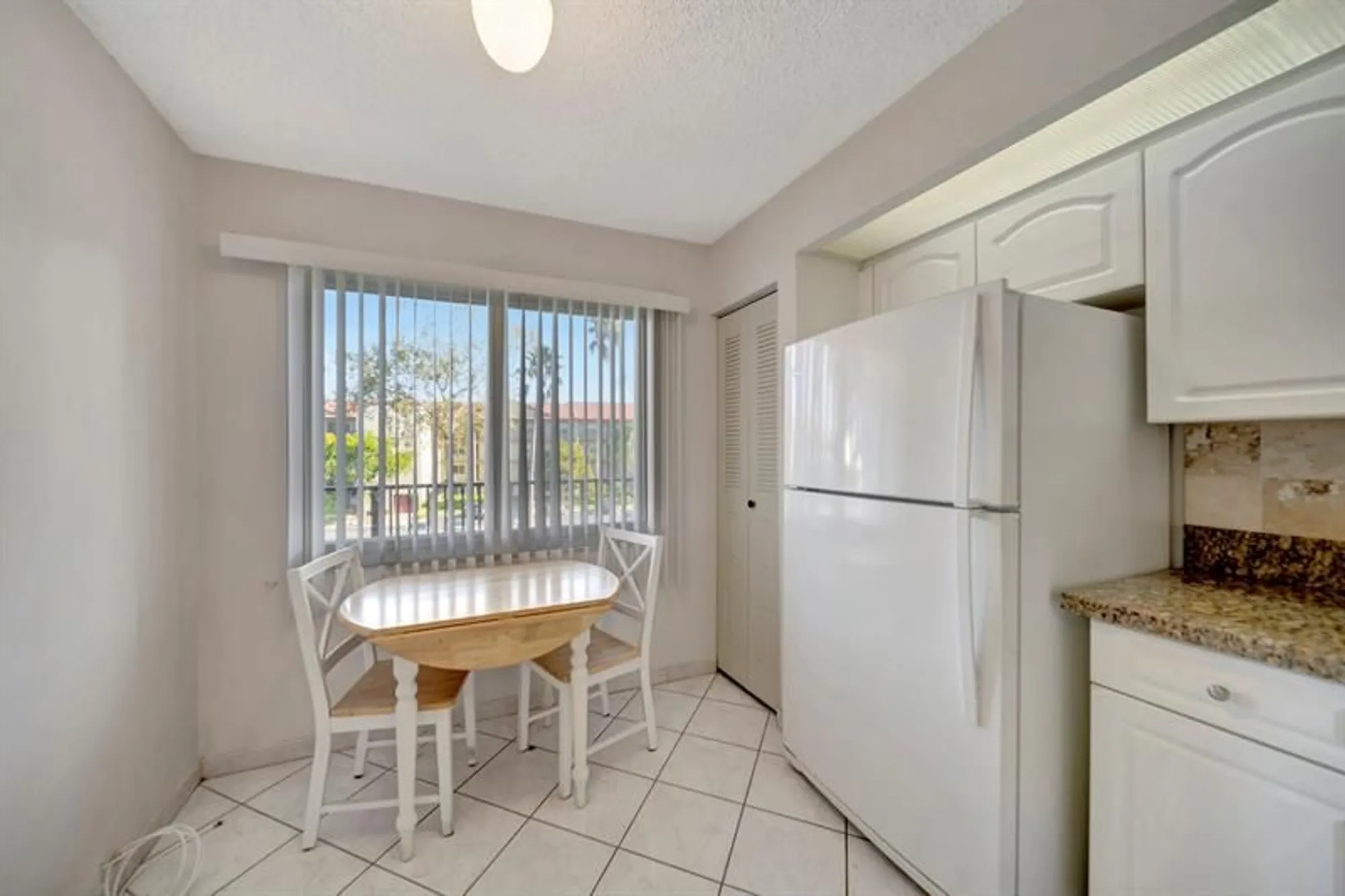 Property Slideshow image 23 of 54 | 900 sw 128th ave, Pembroke Pines, FL, 33027