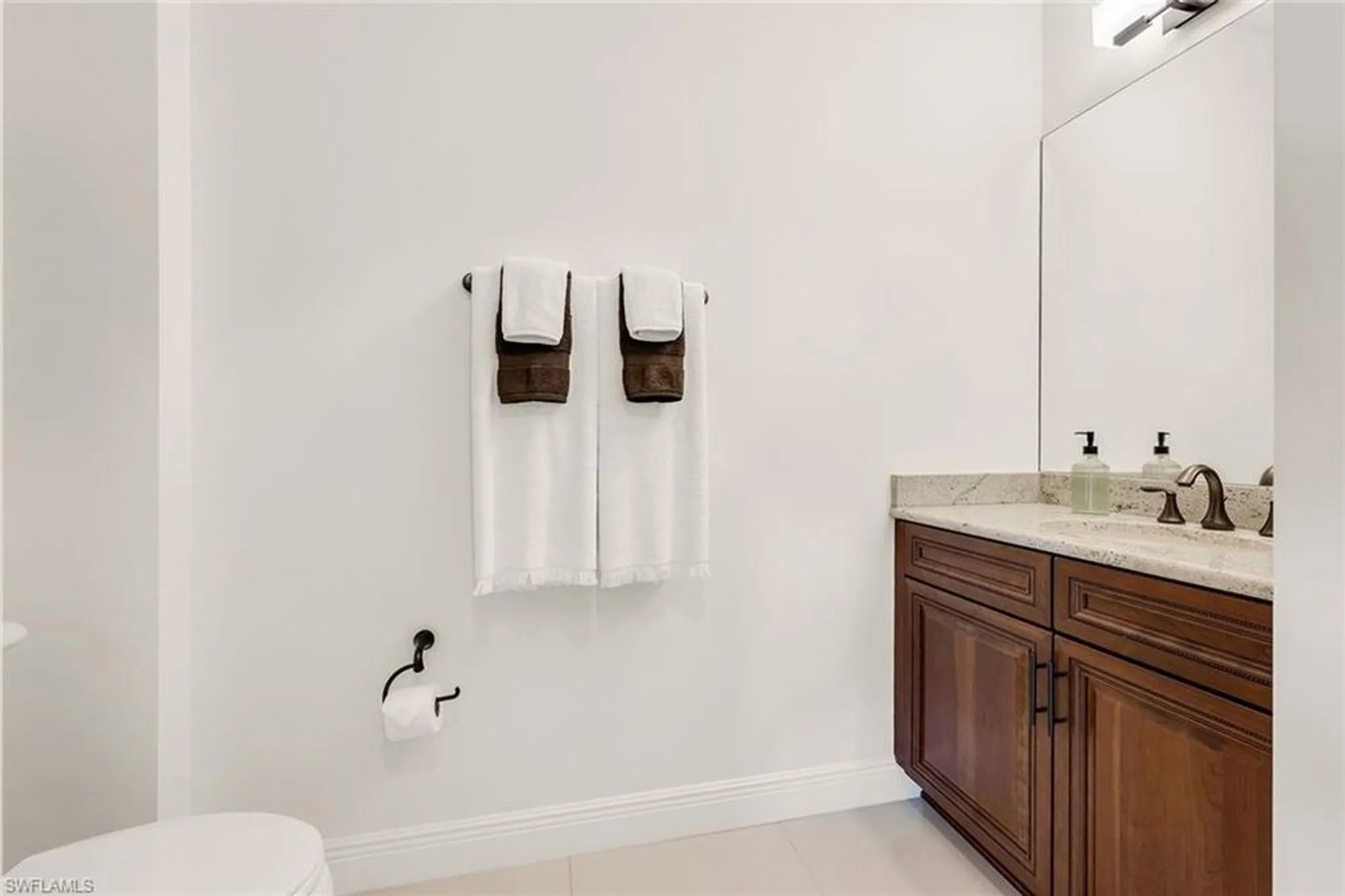 Property Slideshow image 15 of 28 | 4711 via del corso ln 402, Bonita Springs, FL, 34134