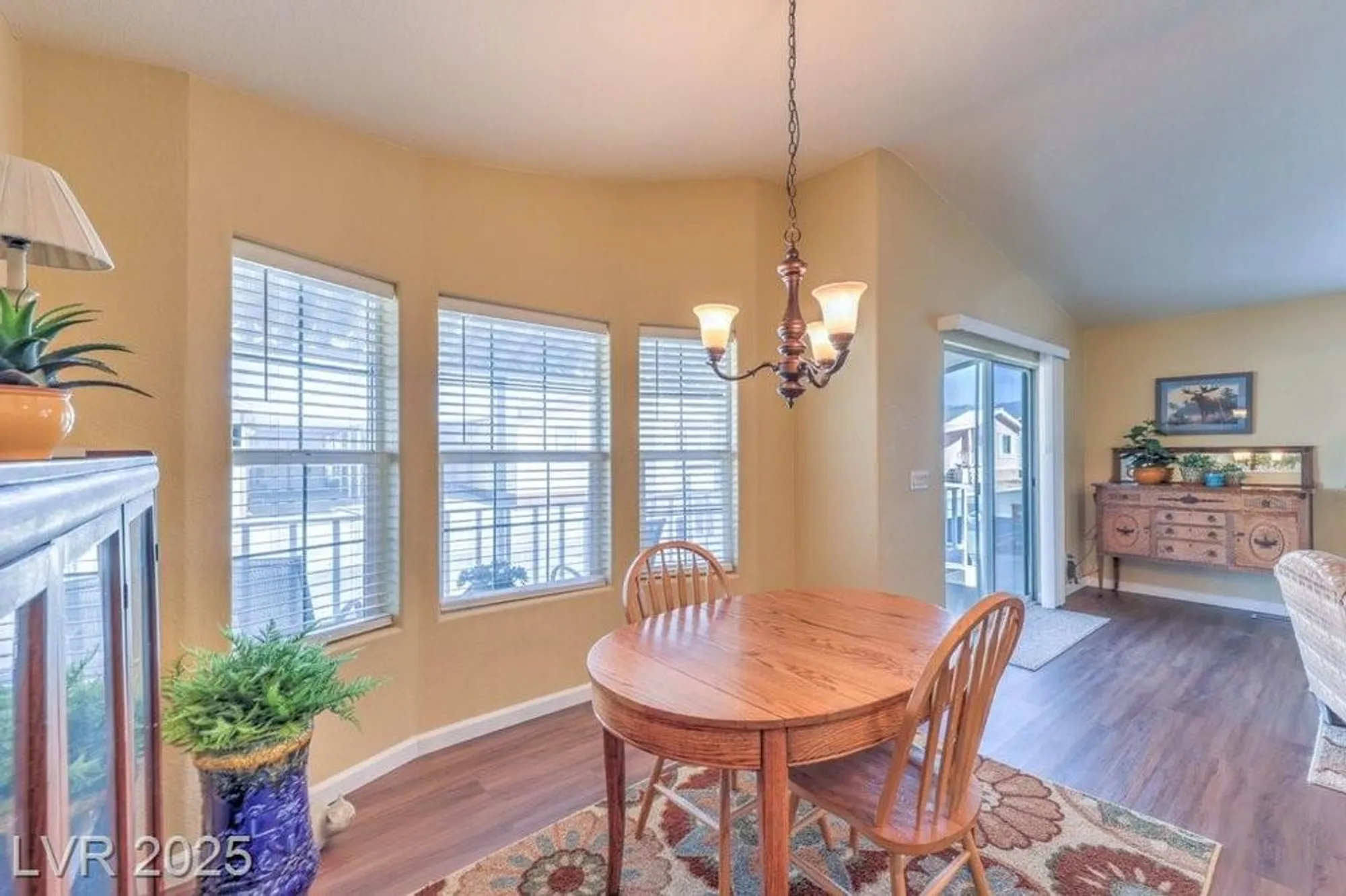 Property Slideshow image 17 of 41 | 361 montecito dr, Pahrump, NV, 89048