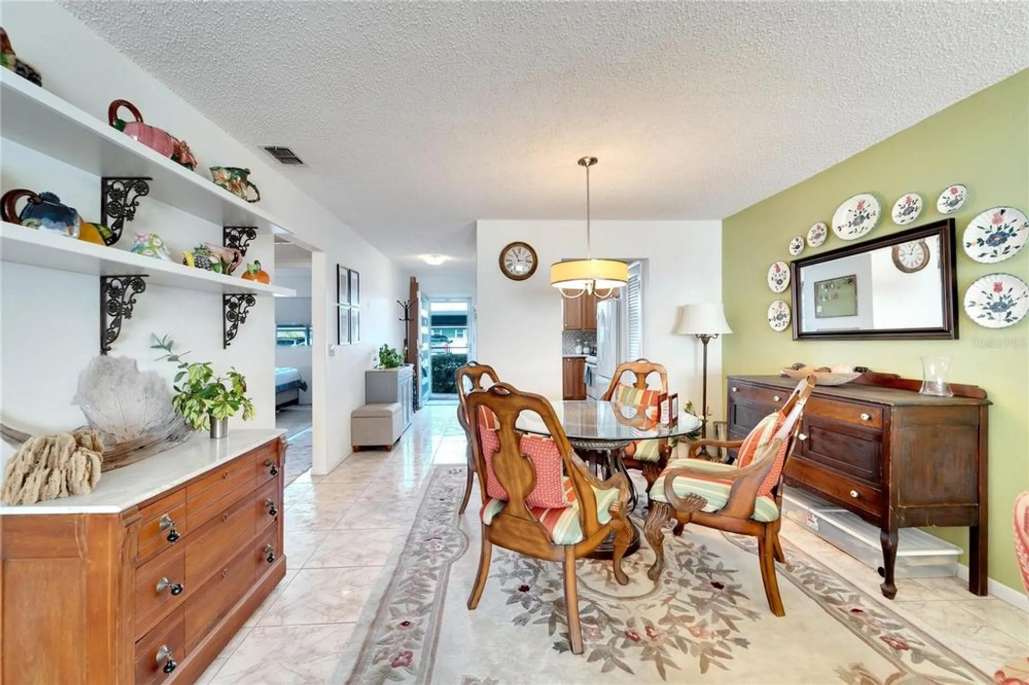 Property Slideshow image 15 of 54 | 5286 81st st n apt 4, St Petersburg, FL, 33709