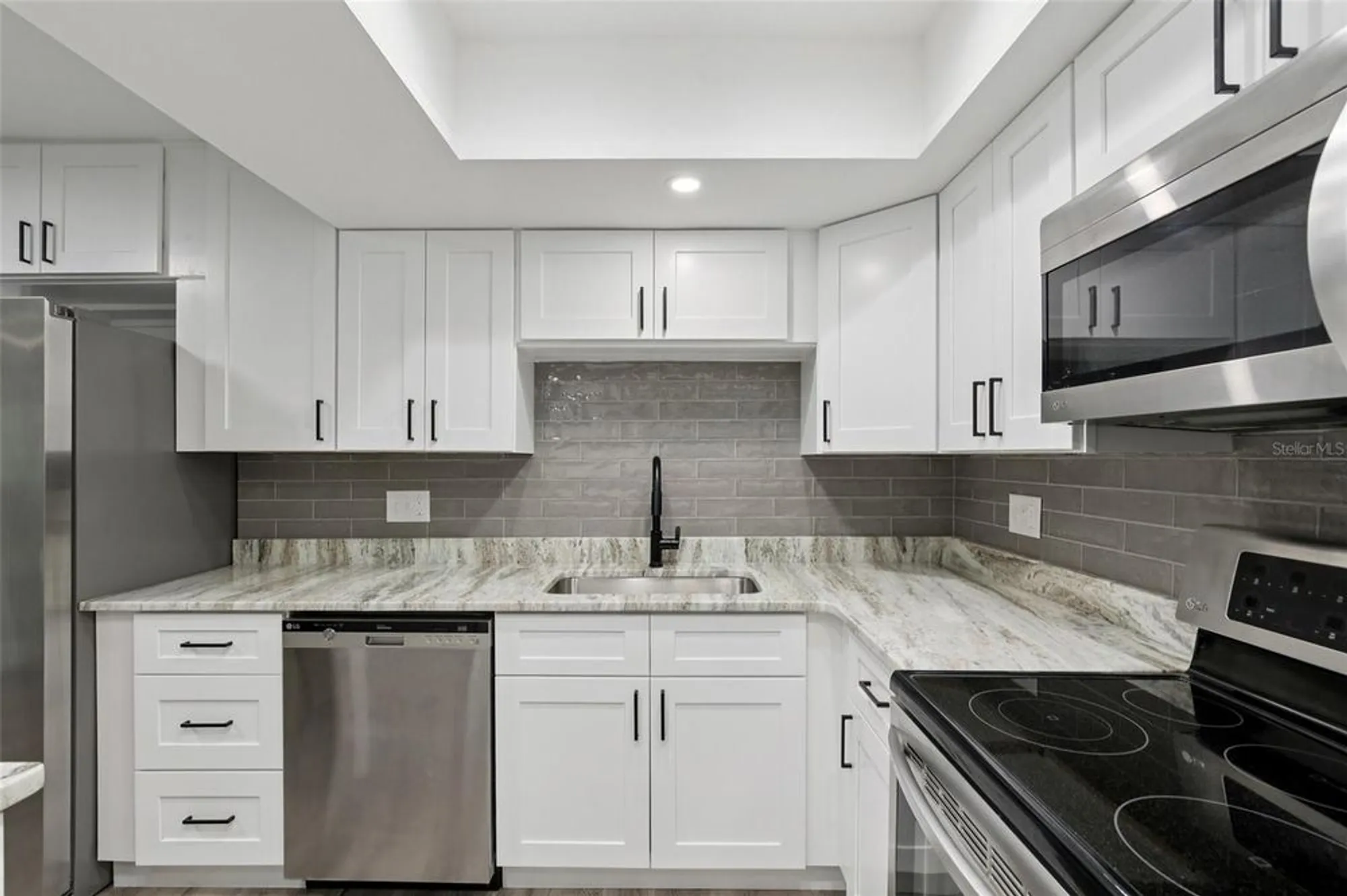 Property Slideshow image 19 of 78 | 2866 thistle ct, Palm Harbor, FL, 34684