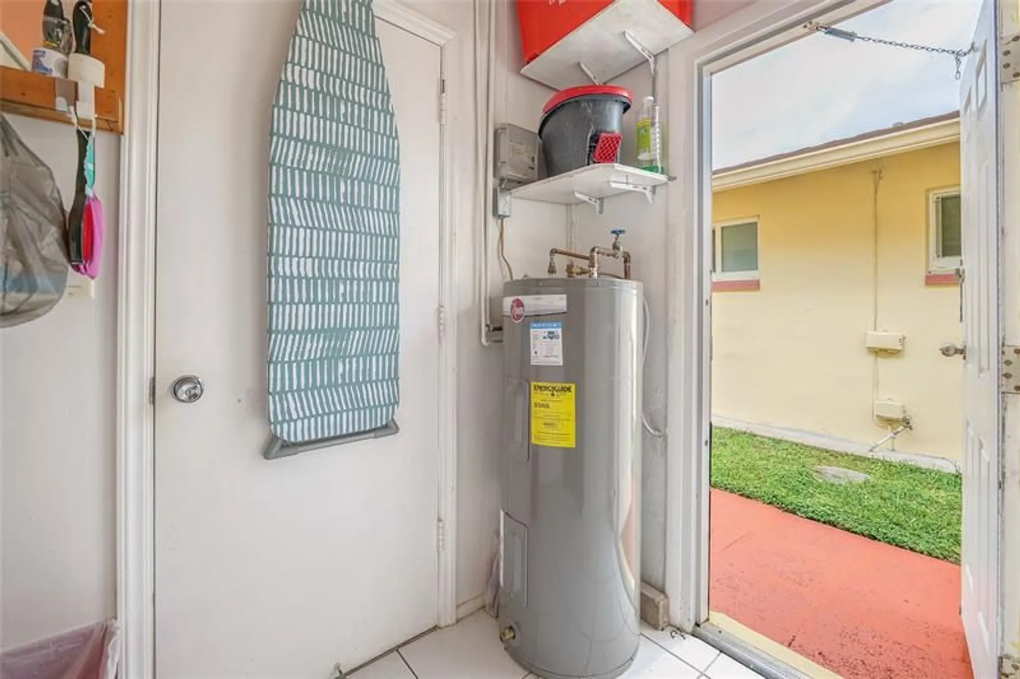 Property Slideshow image 36 of 55 | 4510 nw 45th ct, Tamarac, FL, 33319