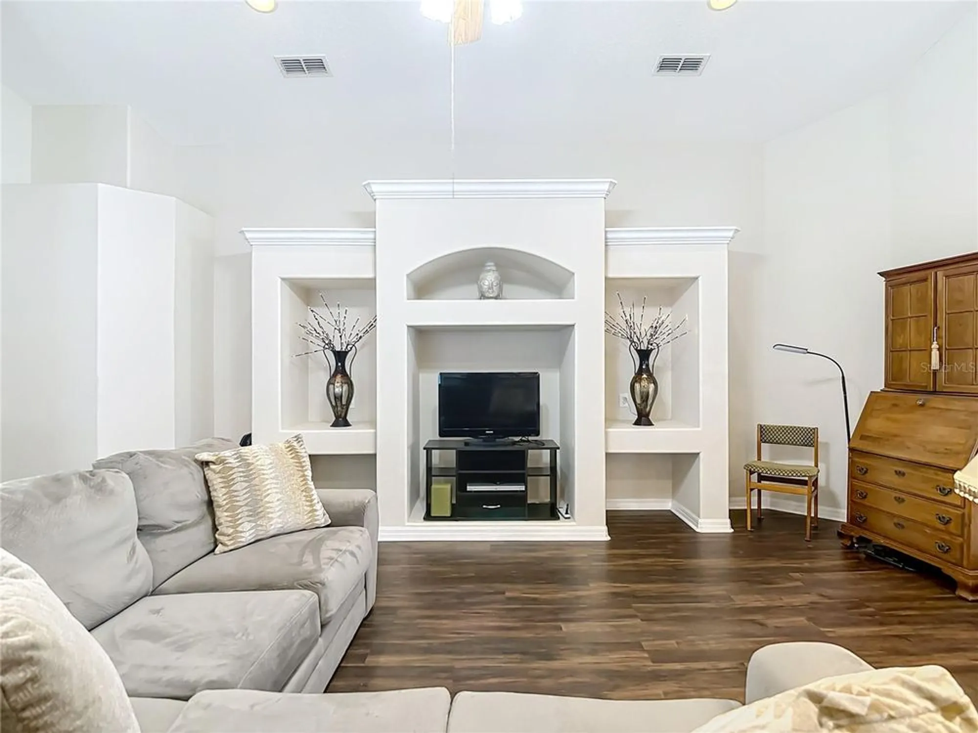 Property Slideshow image 12 of 48 | 456 greenwich cir, Spring Hill, FL, 34609