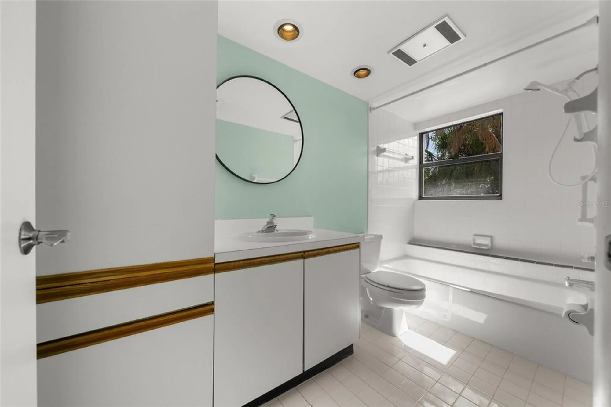 Property Slideshow image 28 of 50 | 6061 fairway ln 1411, Bradenton, FL, 34210