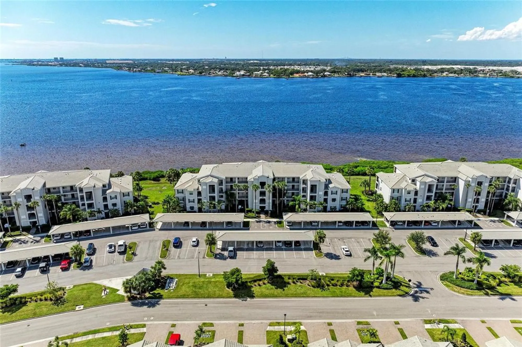 Property Slideshow image 36 of 57 | 1010 tidewater shores loop 304, Bradenton, FL, 34208