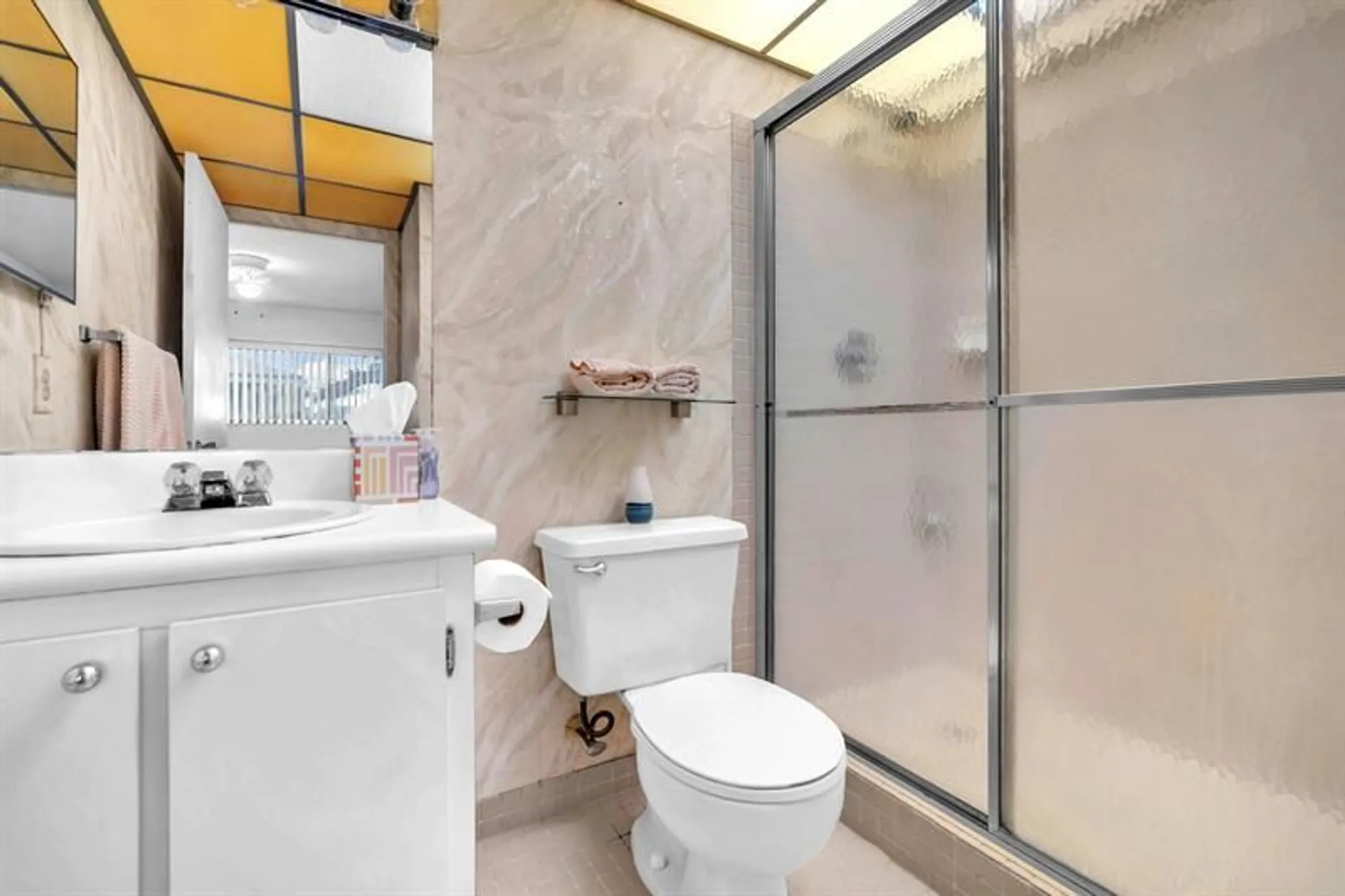 Property Slideshow image 17 of 31 | 10419 e clairmont cir 205, Tamarac, FL, 33321