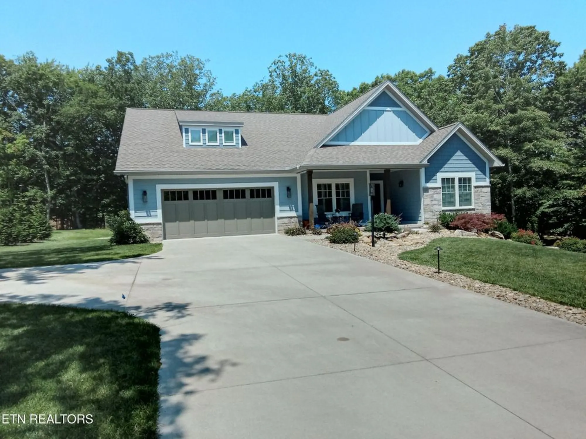 Property Slideshow image 1 of 36 | 115 bent oak ter, Crossville, TN, 38558