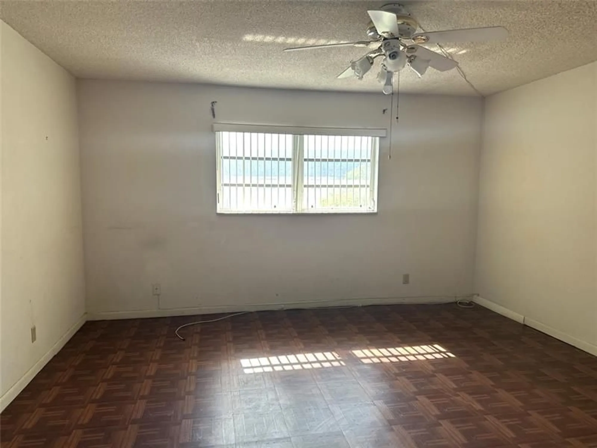 Property Slideshow image 7 of 11 | 2061 nw 47th ter 414, Lauderhill, FL, 33313