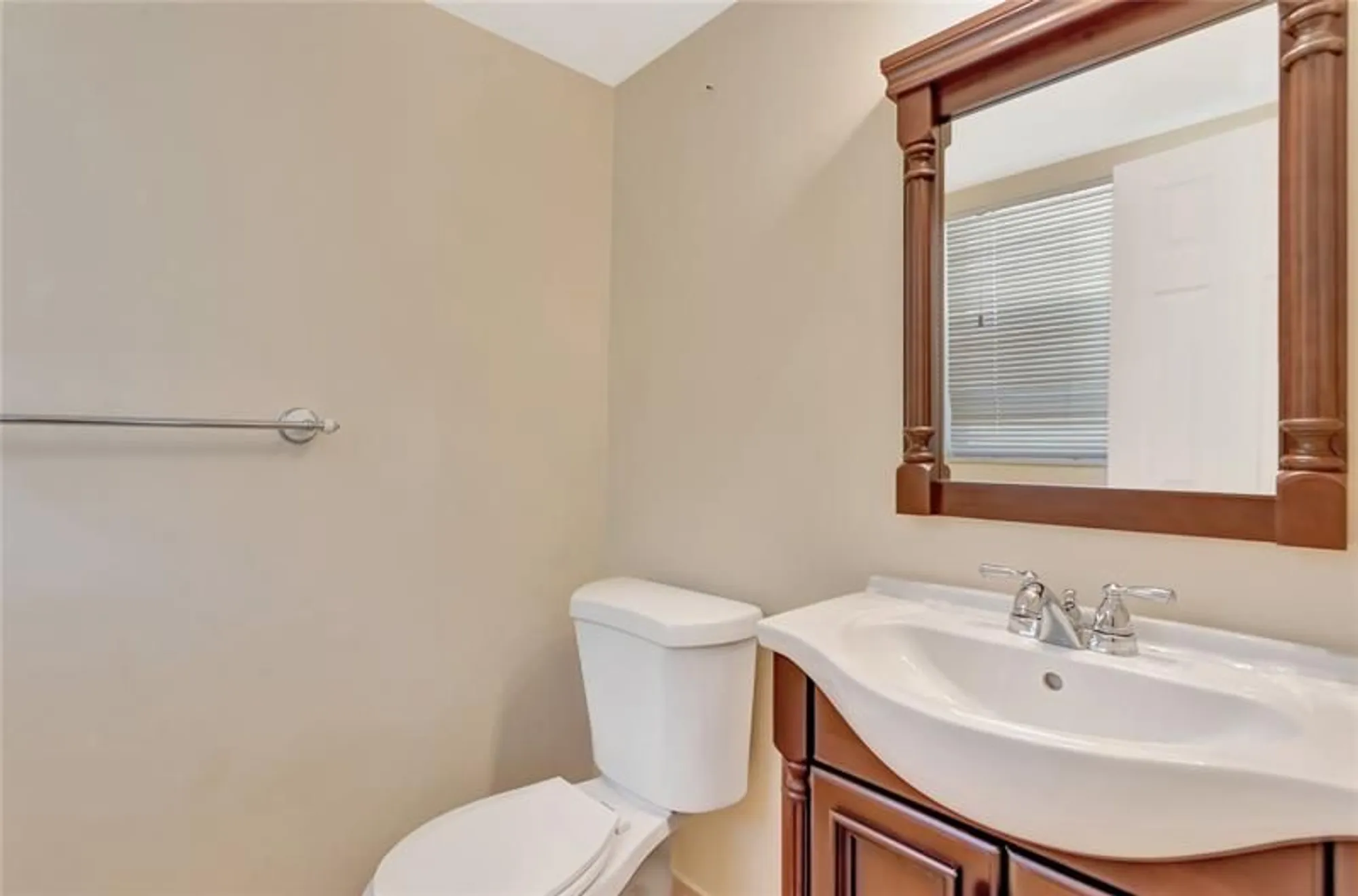 Property Slideshow image 12 of 31 | 7290 nw 1st st 205, Margate, FL, 33063