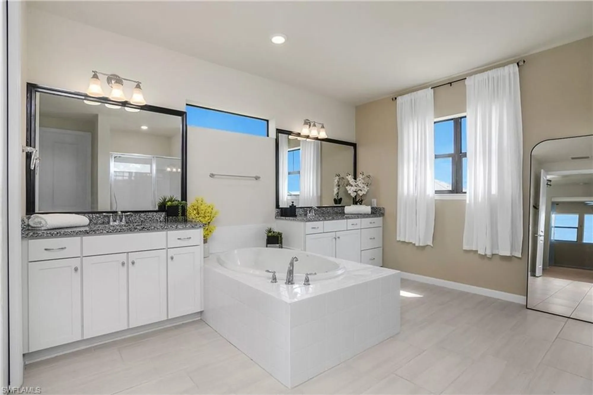 Property Slideshow image 17 of 50 | 17628 kinzie ln, Estero, FL, 33928