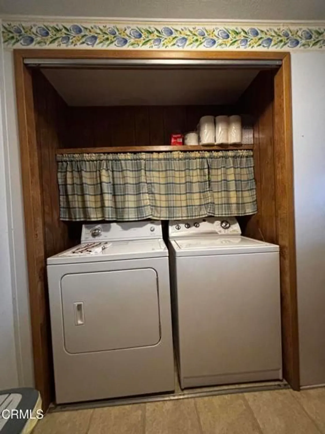 Property Slideshow image 19 of 52 | 28721 via el avion, Murrieta, CA, 92563