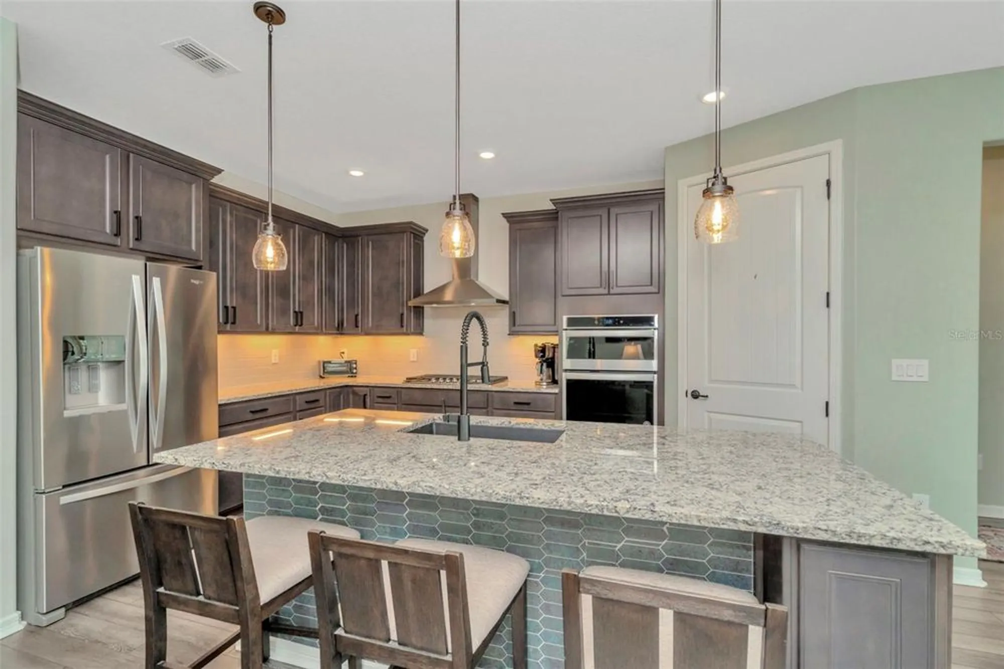 Property Slideshow image 6 of 70 | 19494 sea glass cir, Land O Lakes, FL, 34638