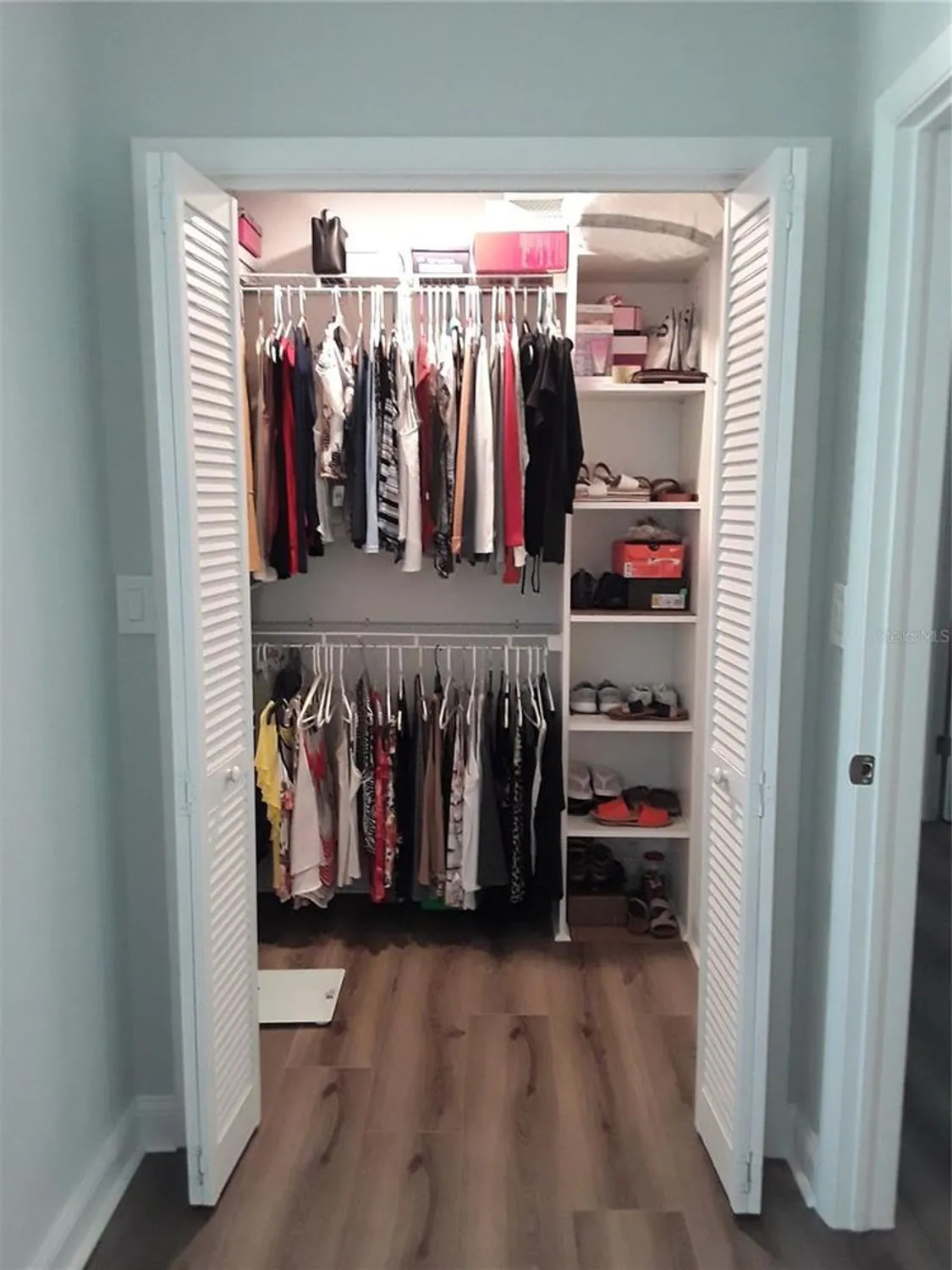 Property Slideshow image 11 of 48 | 702 cypress pl, Sun City Center, FL, 33573