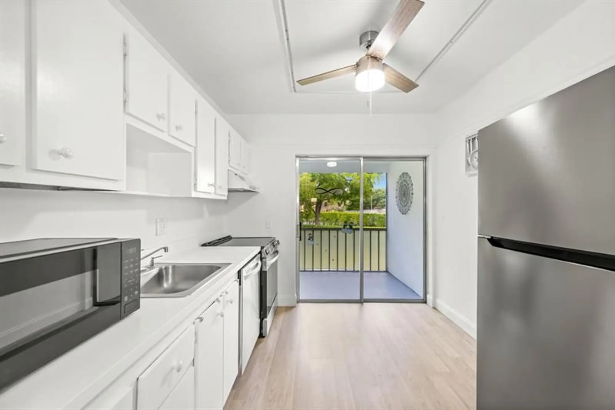 Property Slideshow image 6 of 32 | 7360 nw 1st st apt 205, Margate, FL, 33063