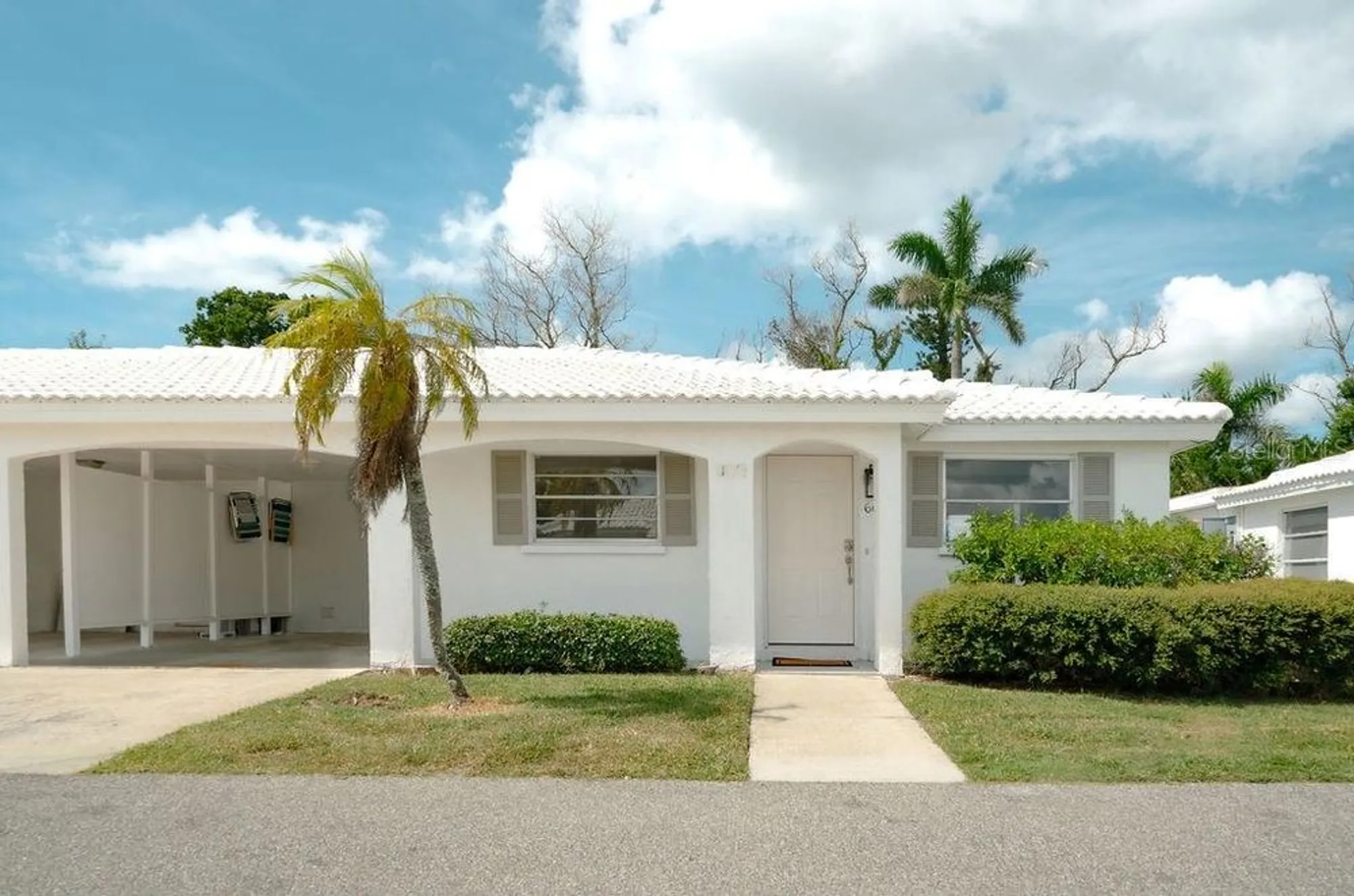 Property Slideshow image 1 of 34 | 669 spanish dr n # 21, Longboat Key, FL, 34228