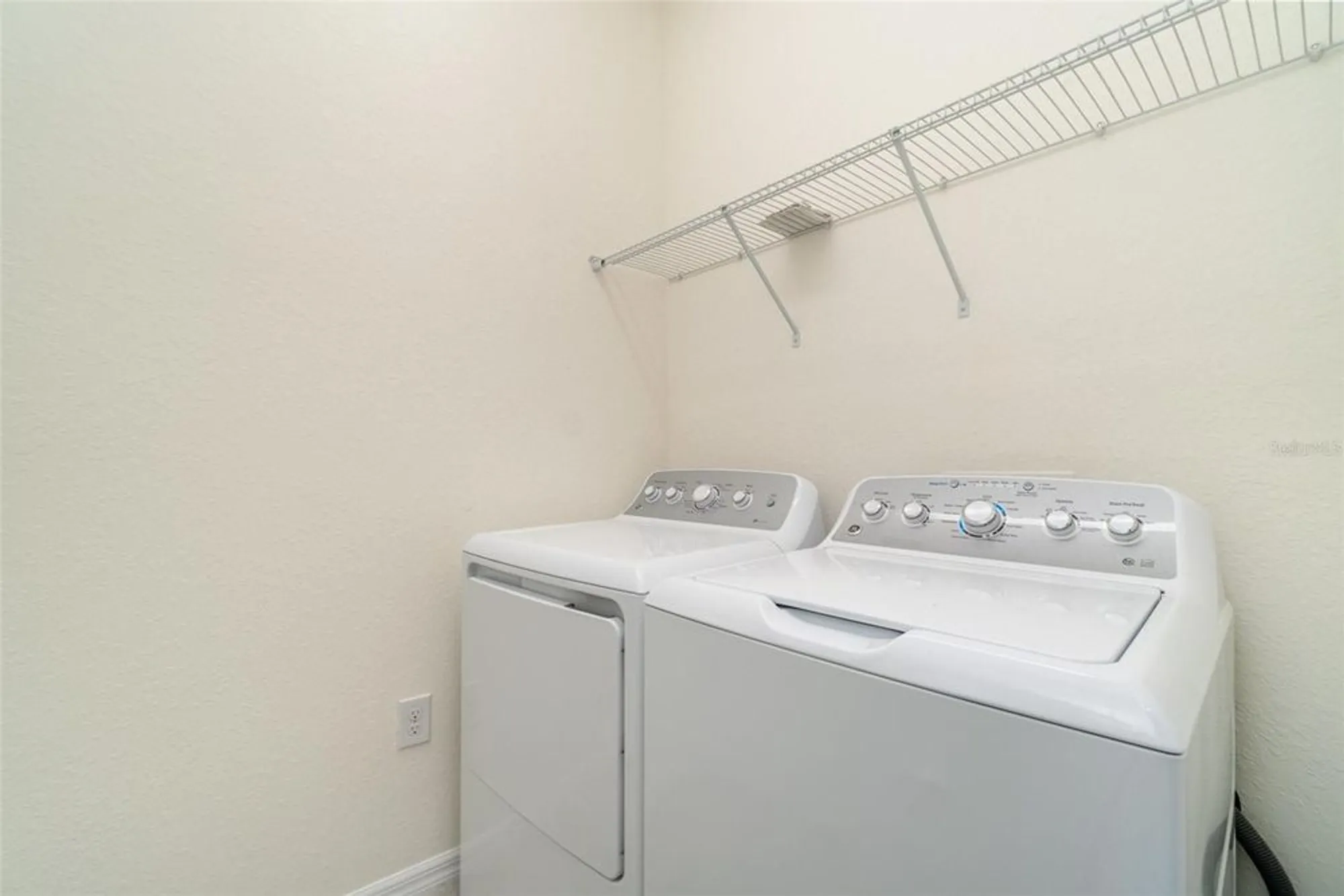 Property Slideshow image 28 of 33 | 10800 tarflower dr 202, Venice, FL, 34293