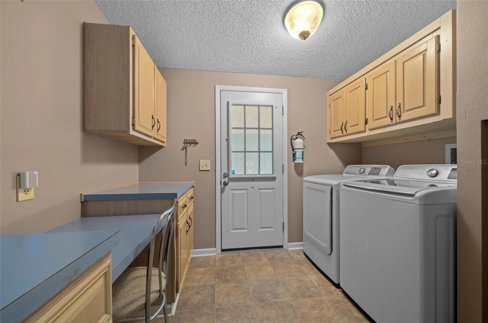 Property Slideshow image 8 of 51 | 1717 lilly ln, Lady Lake, FL, 32159