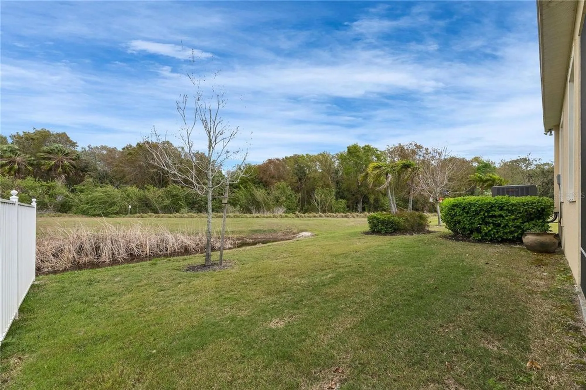 Property Slideshow image 60 of 87 | 407 sandsend ct, Apollo Beach, FL, 33572