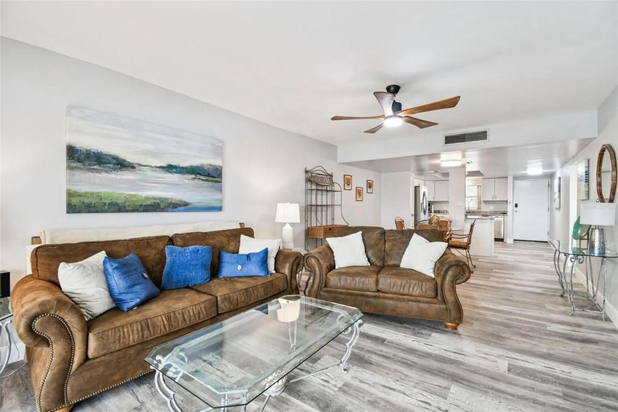 Property Slideshow image 15 of 59 | 8 glencoe pl 307, Dunedin, FL, 34698