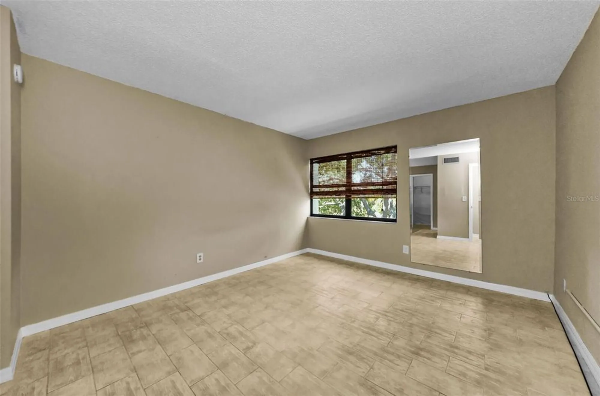 Property Slideshow image 18 of 49 | 14130 rosemary ln apt 3306, Largo, FL, 33774