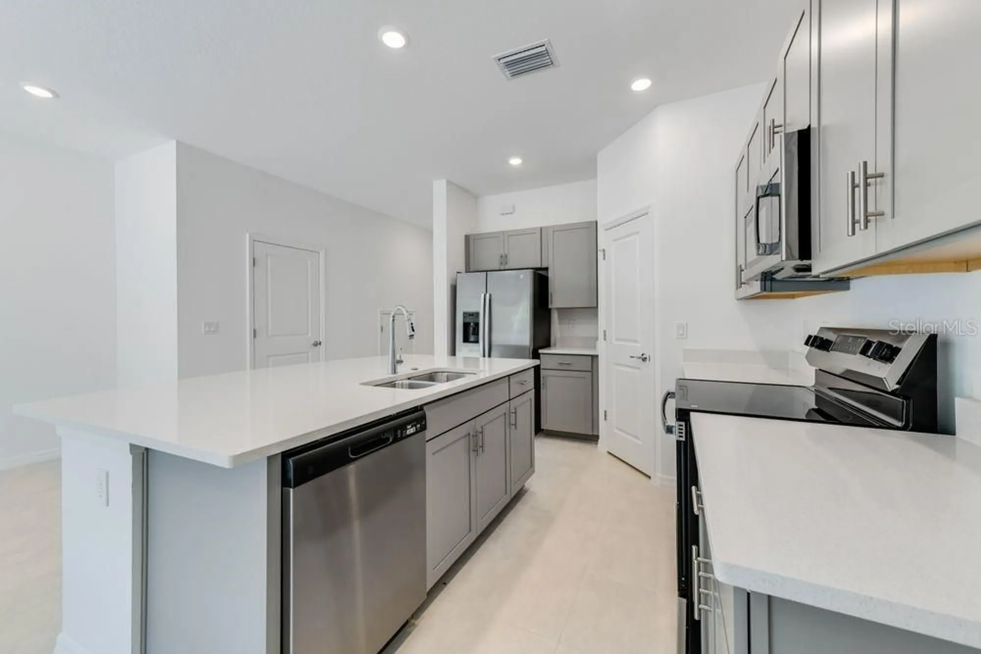 Property Slideshow image 5 of 41 | 15152 cuzcorro ct, Nokomis, FL, 34275