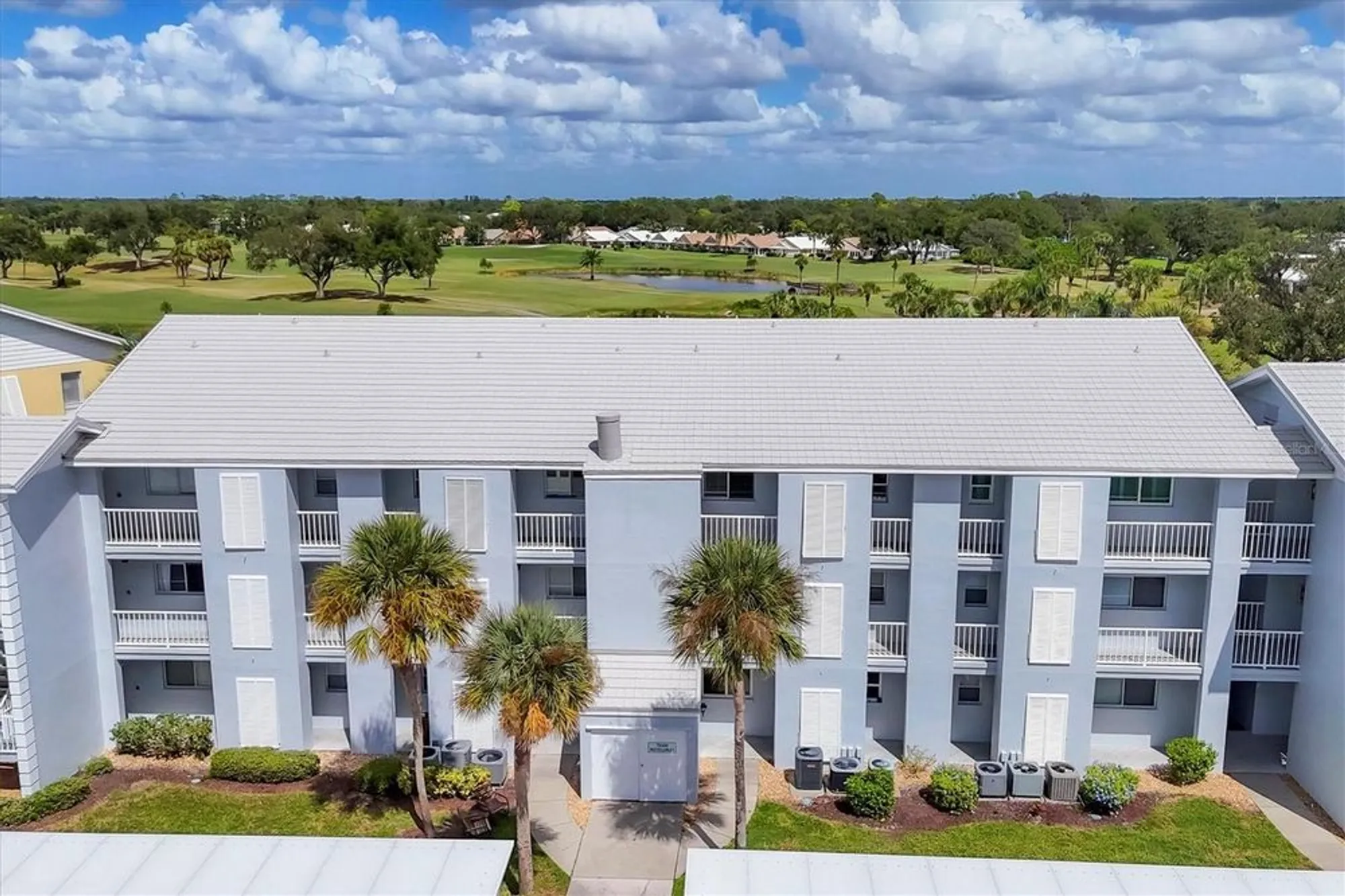 Property Slideshow image 7 of 61 | 408 cerromar cir 331, Venice, FL, 34293