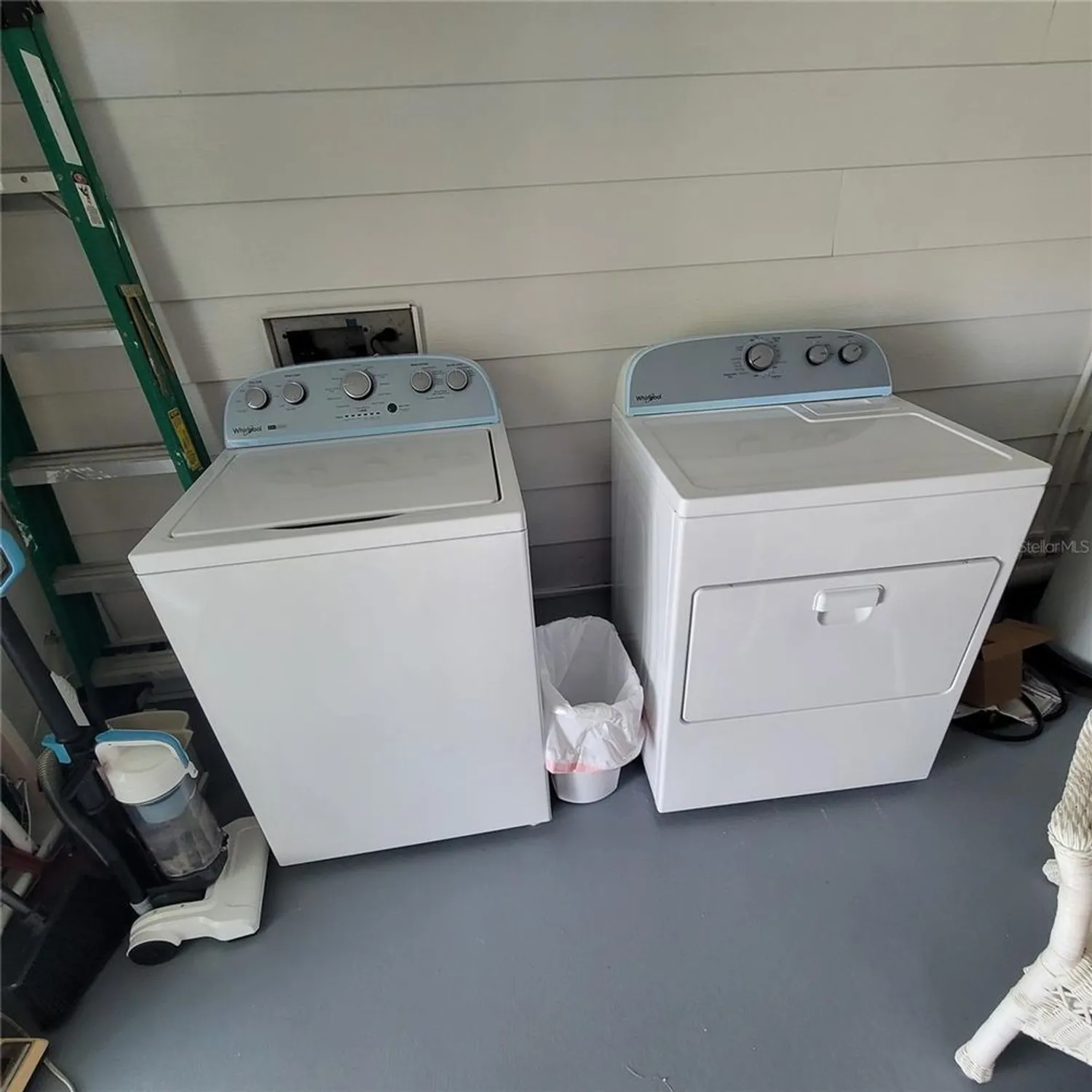 Property Slideshow image 19 of 25 | 1507 e schwartz blvd, Lady Lake, FL, 32159