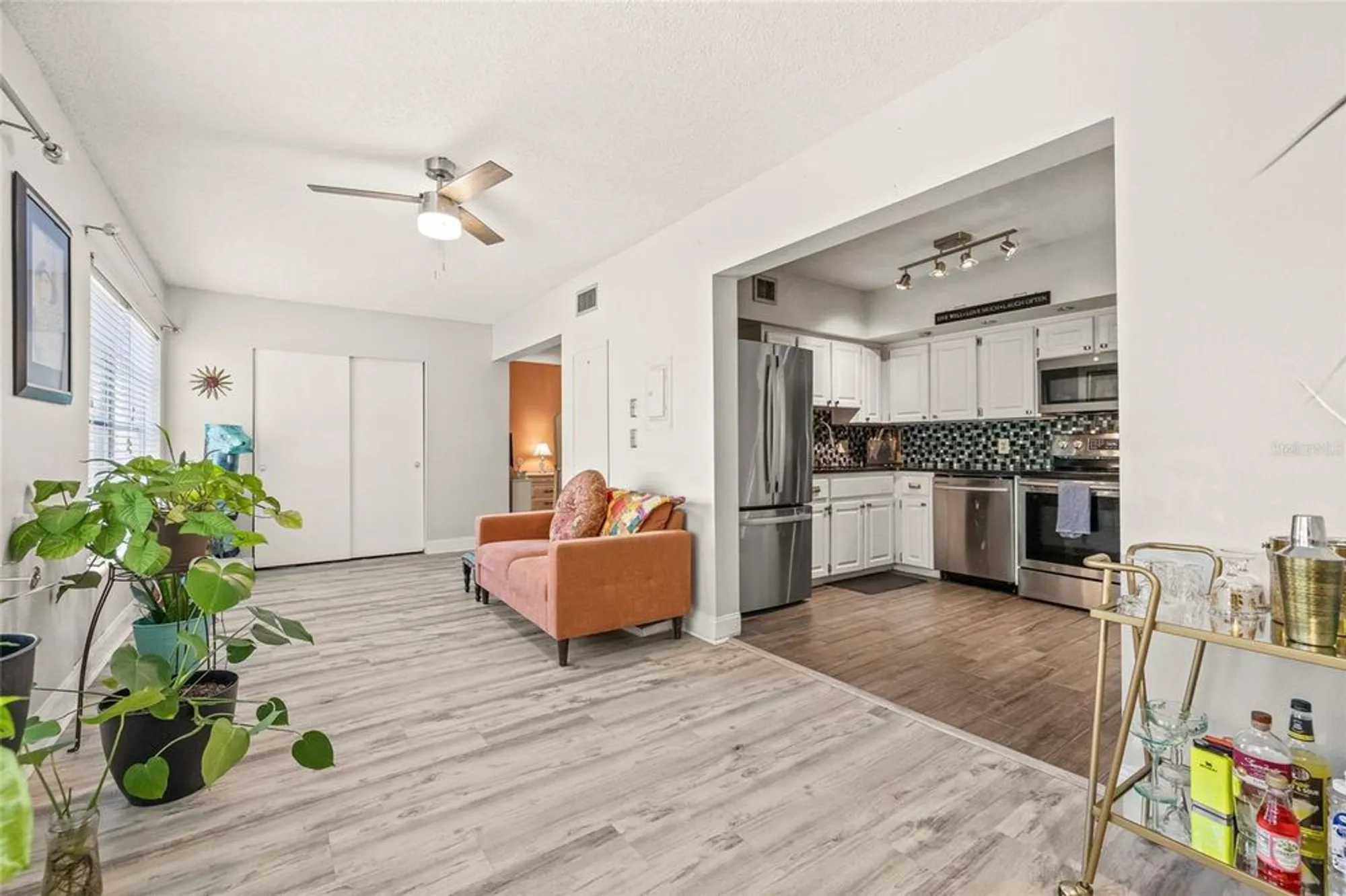 Property Slideshow image 16 of 42 | 2416 world parkway blvd 26, Clearwater, FL, 33763