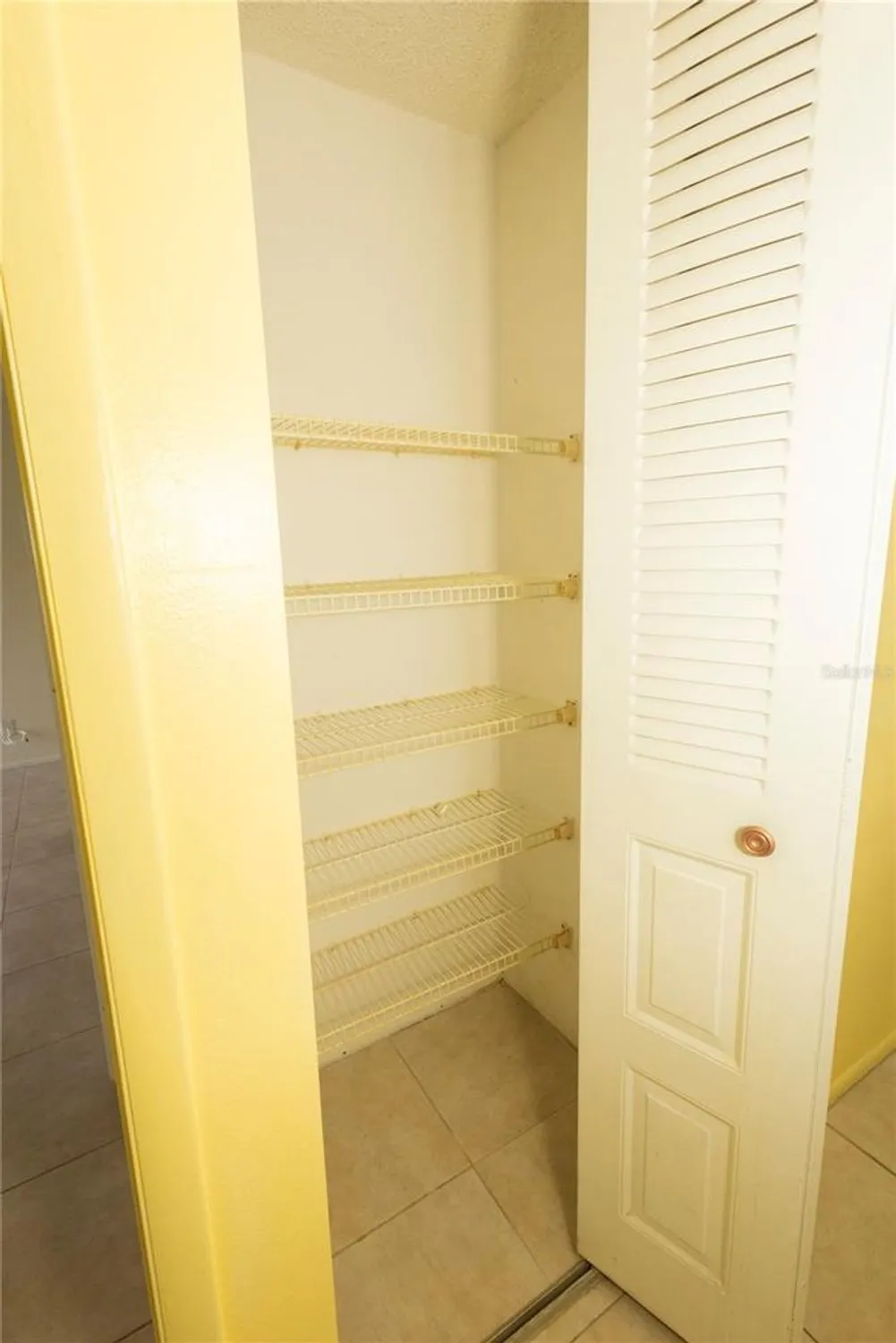 Property Slideshow image 26 of 37 | 8121 casuarina dr, Port Richey, FL, 34668