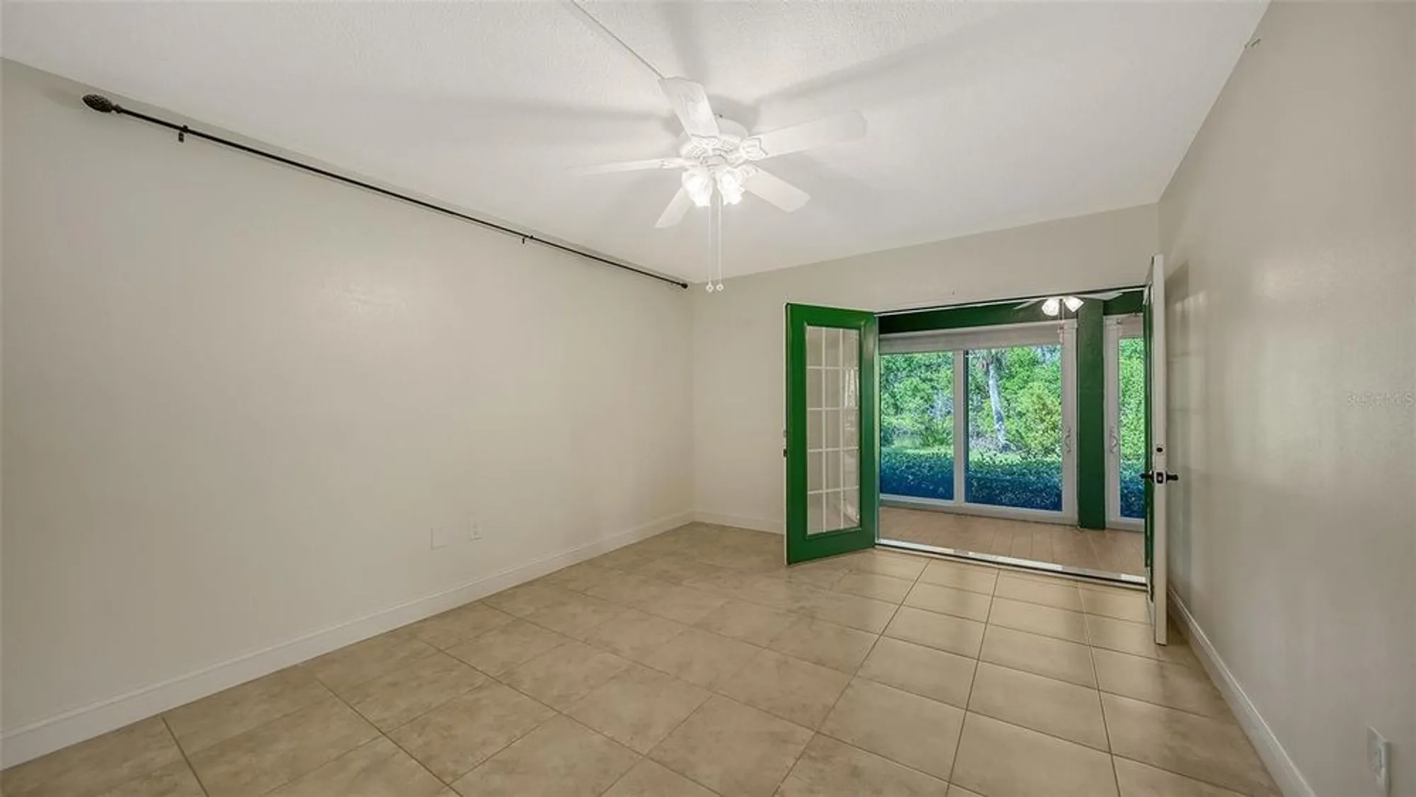 Property Slideshow image 42 of 91 | 225 hourglass way apt 103, Sarasota, FL, 34242