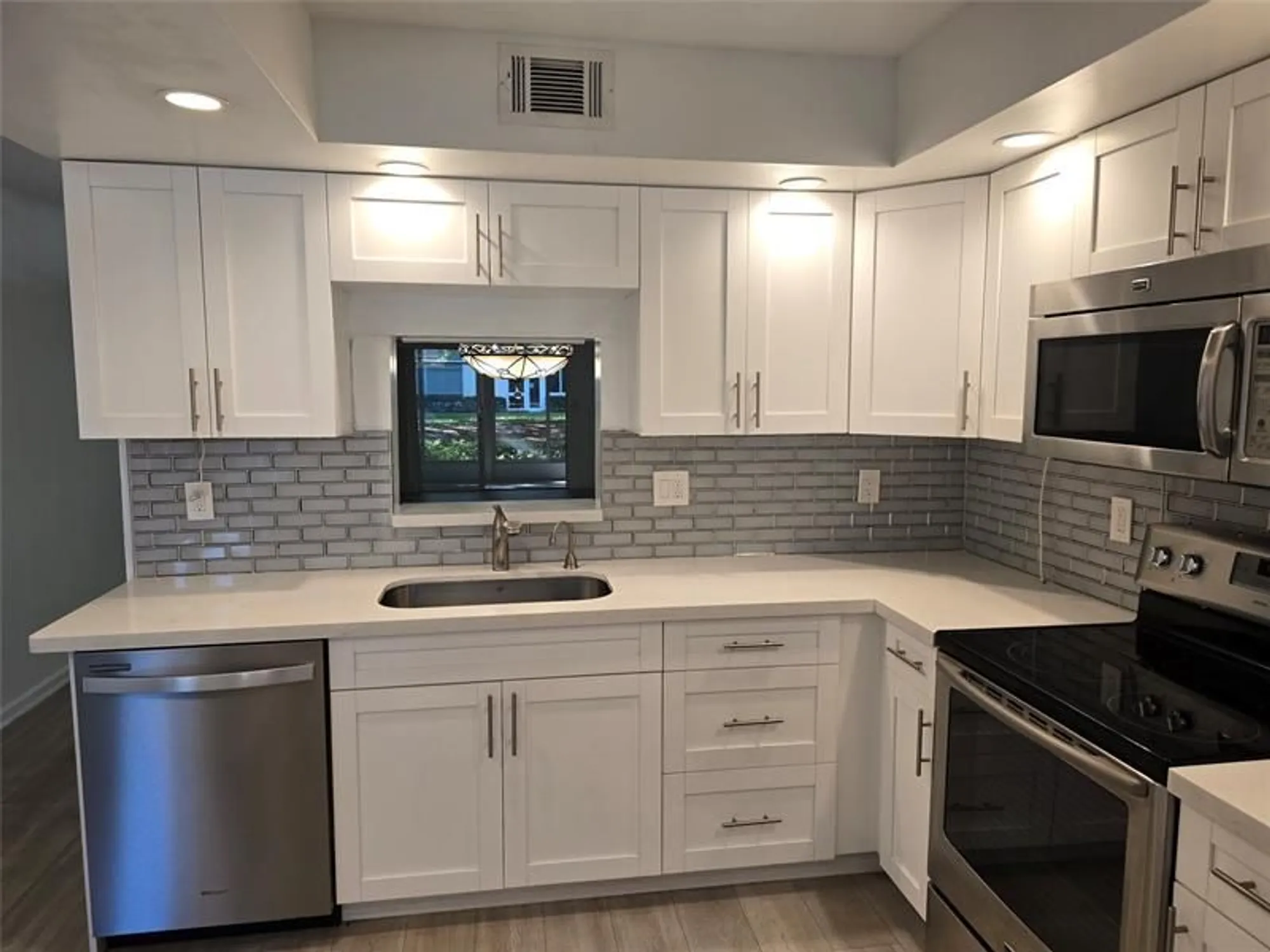 Property Slideshow image 33 of 36 | 2103 lucaya bnd c1, Coconut Creek, FL, 33066