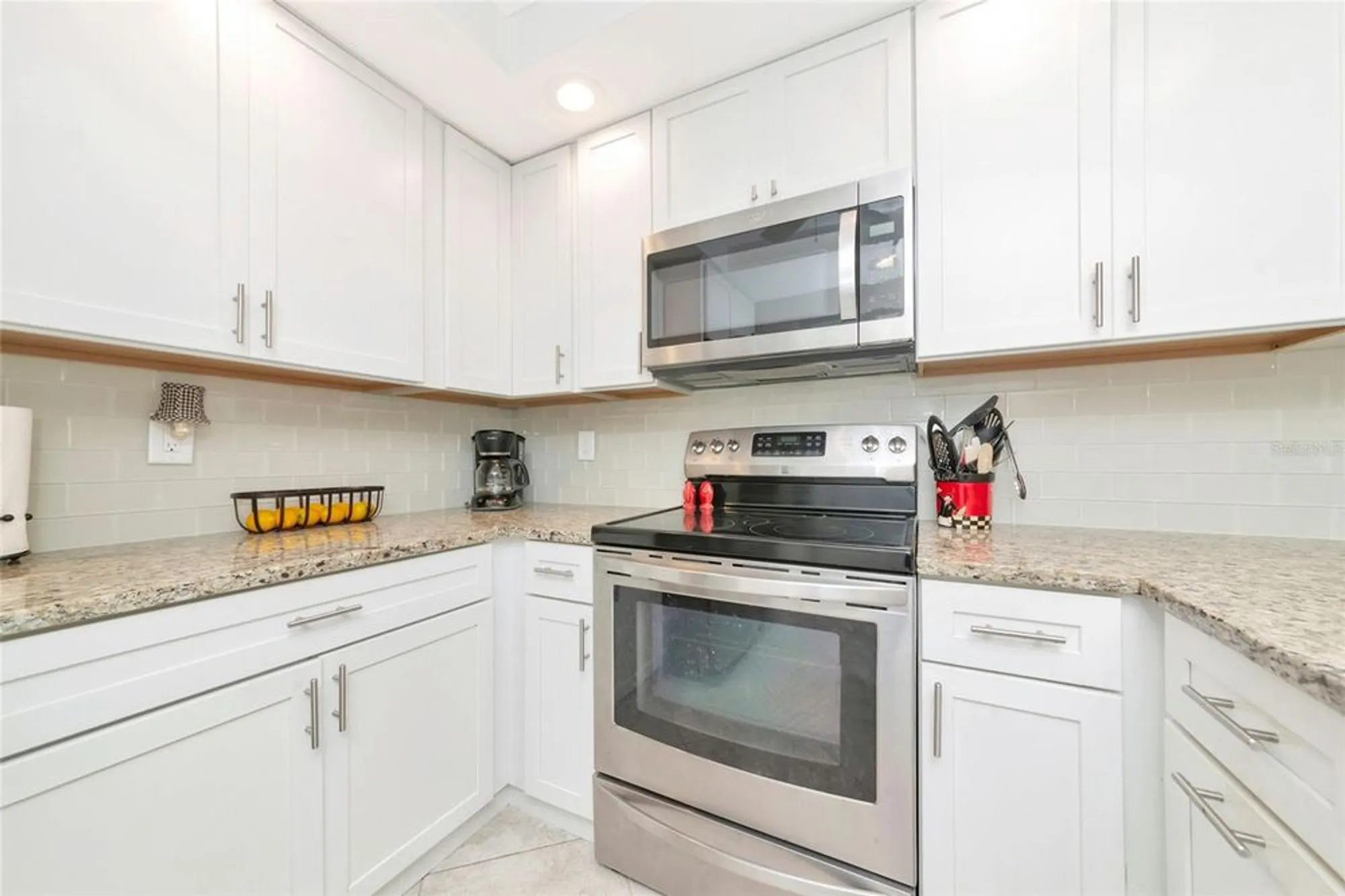 Property Slideshow image 11 of 52 | 1145 edgewater cir # 1145, Bradenton, FL, 34209