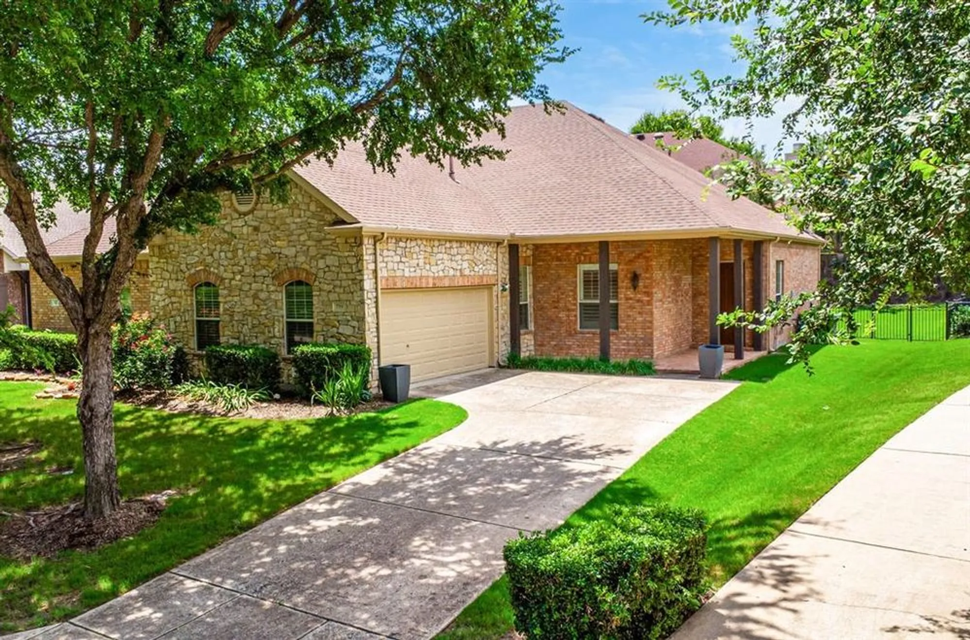 Property Slideshow image 2 of 38 | 719 scenic ranch cir, Fairview, TX, 75069