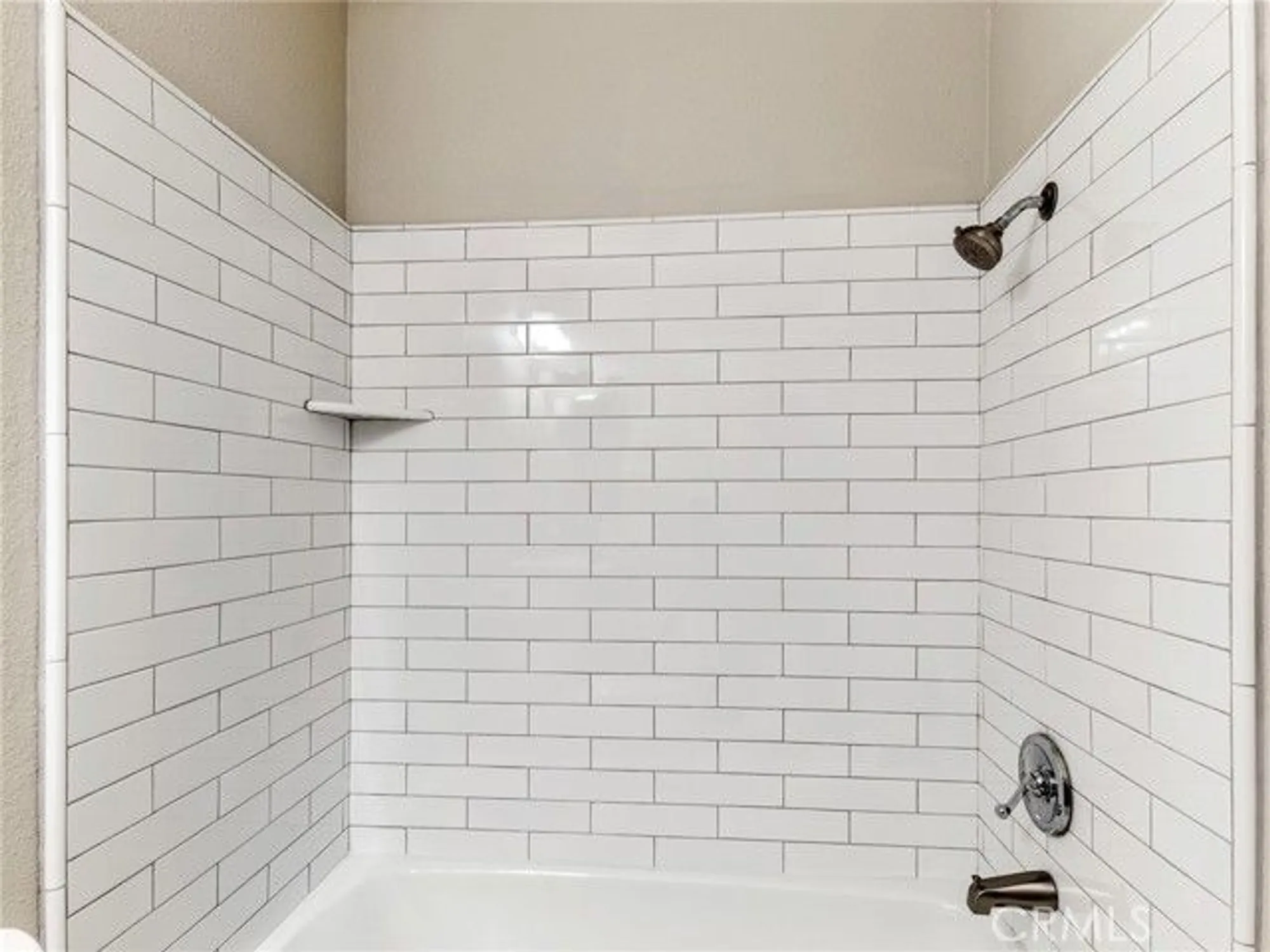 Property Slideshow image 20 of 27 | 19183 elm dr, Apple Valley, CA, 92308