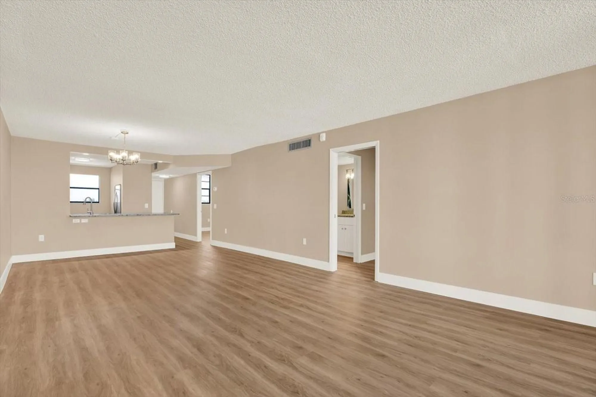 Property Slideshow image 11 of 35 | 18304 gulf blvd 311, Redington Shores, FL, 33708