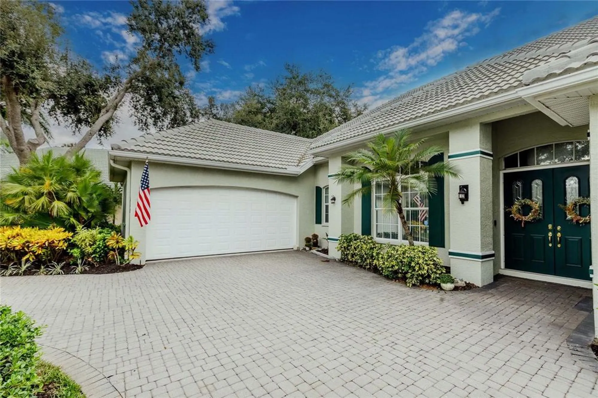 Property Slideshow image 6 of 84 | 442 tremingham way, Venice, FL, 34293