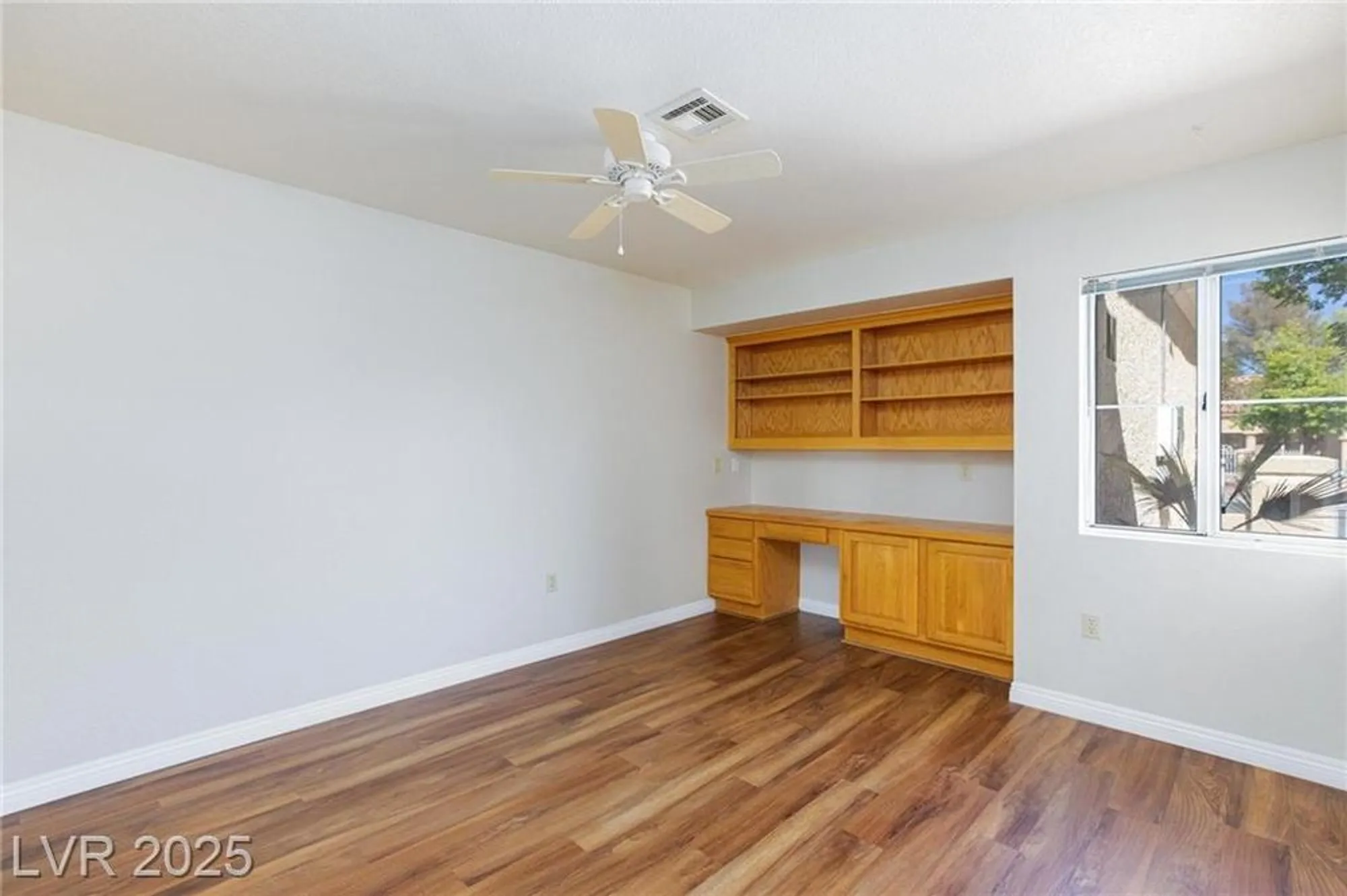 Property Slideshow image 16 of 39 | 8925 litchfield ave, Las Vegas, NV, 89134